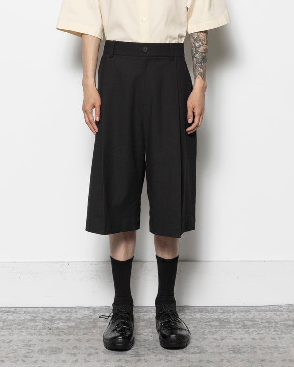 Fowld Shorts in Black