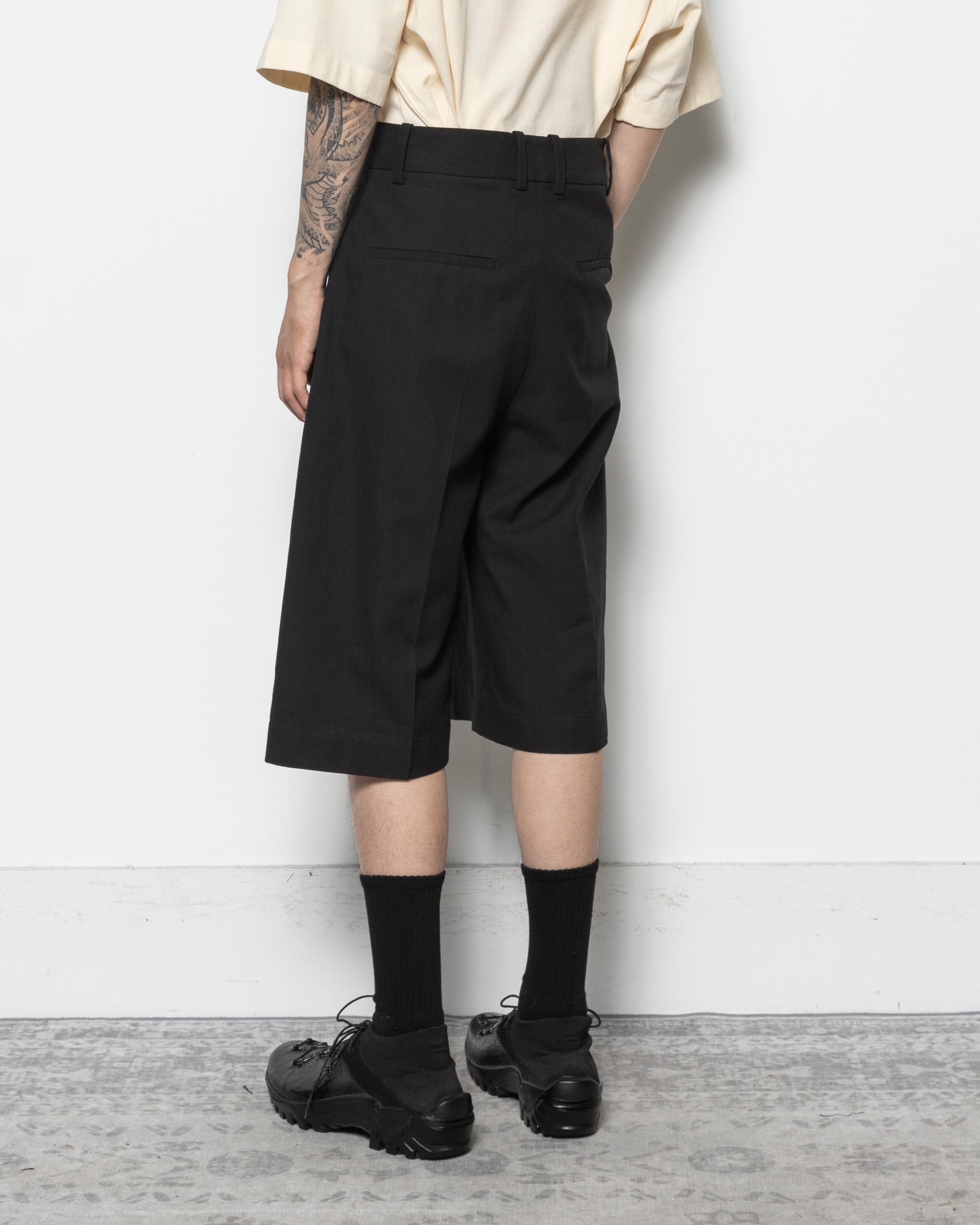 Fowld Shorts in Black