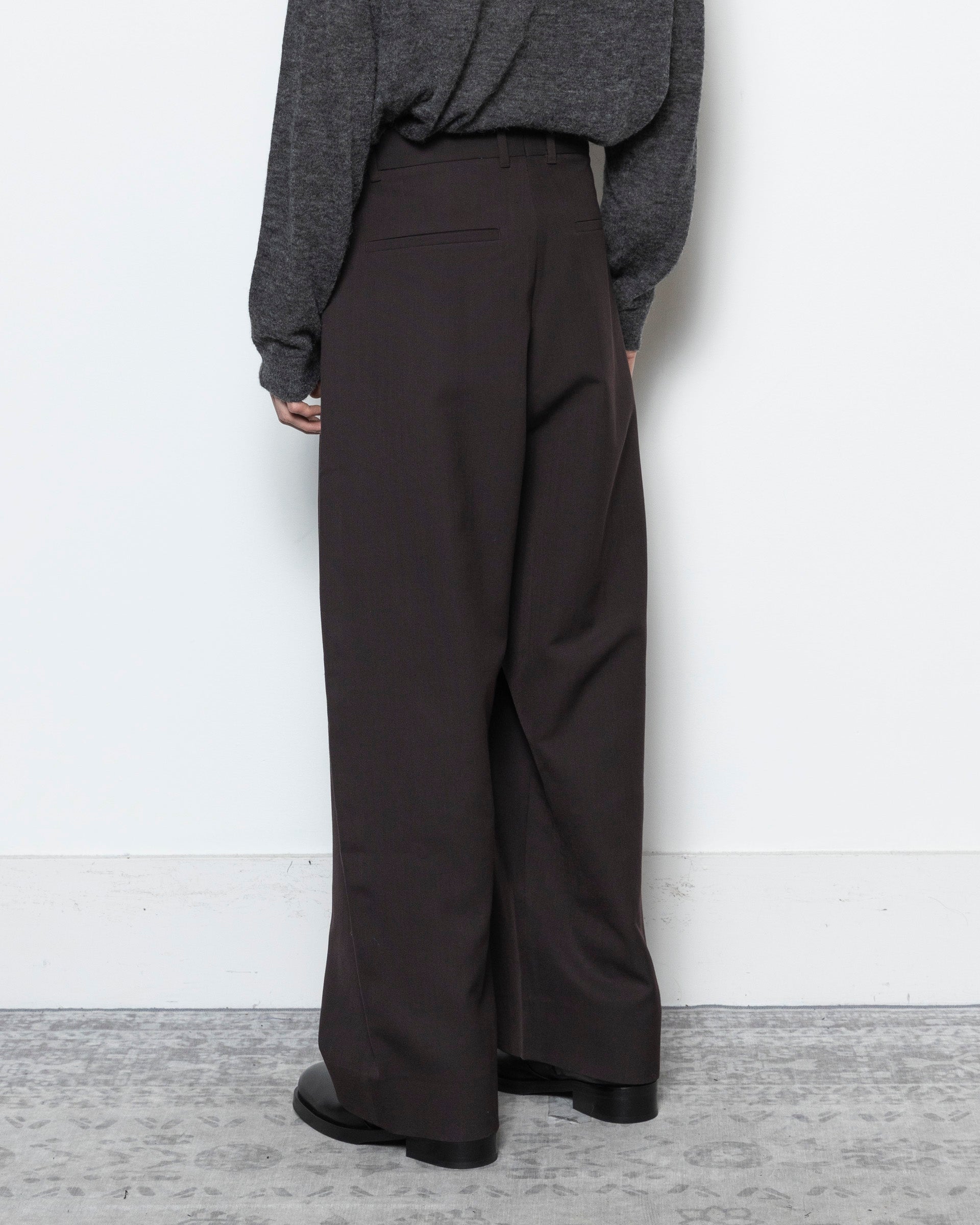 Line Pant in Espresso Brown