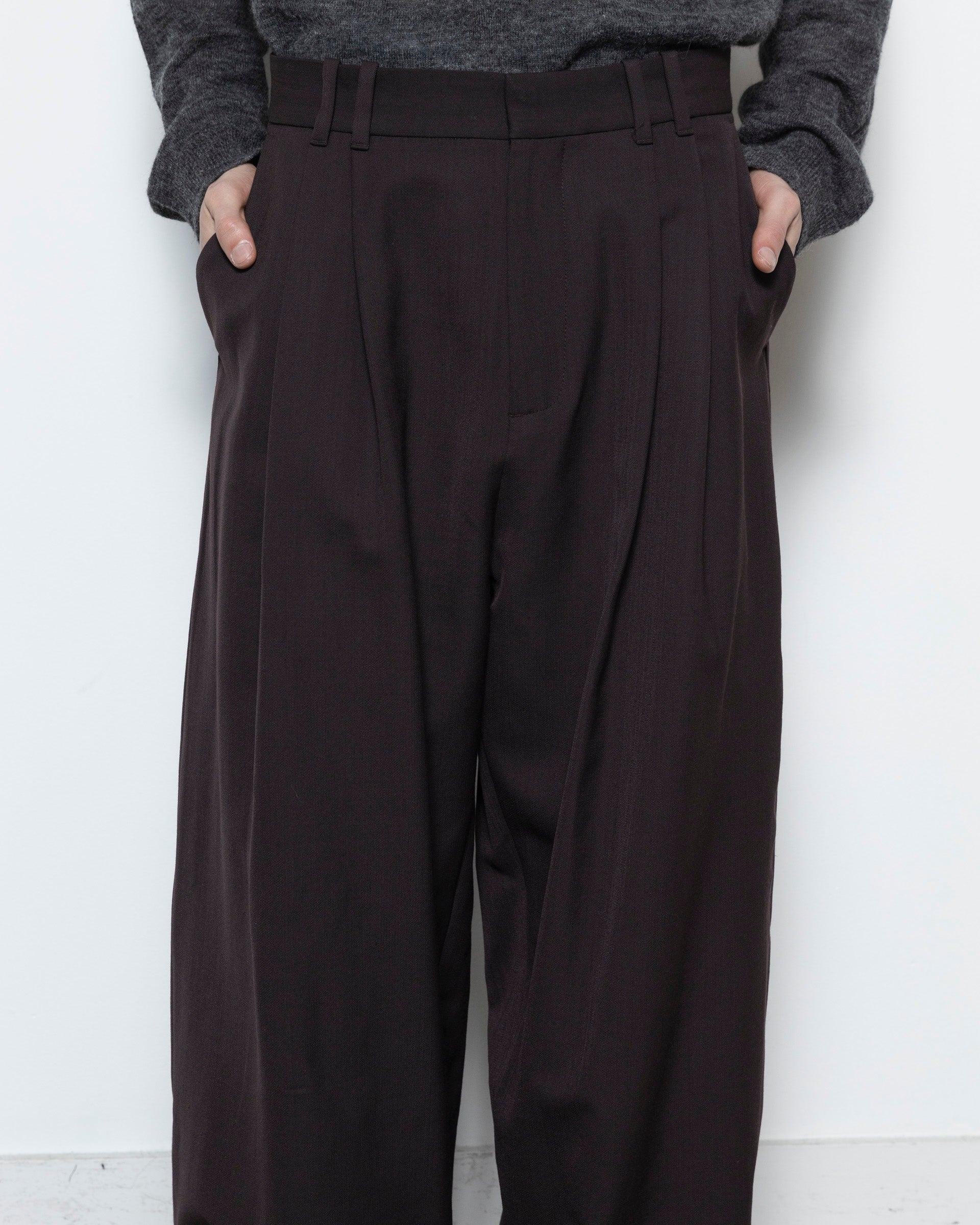 Line Pant in Espresso Brown