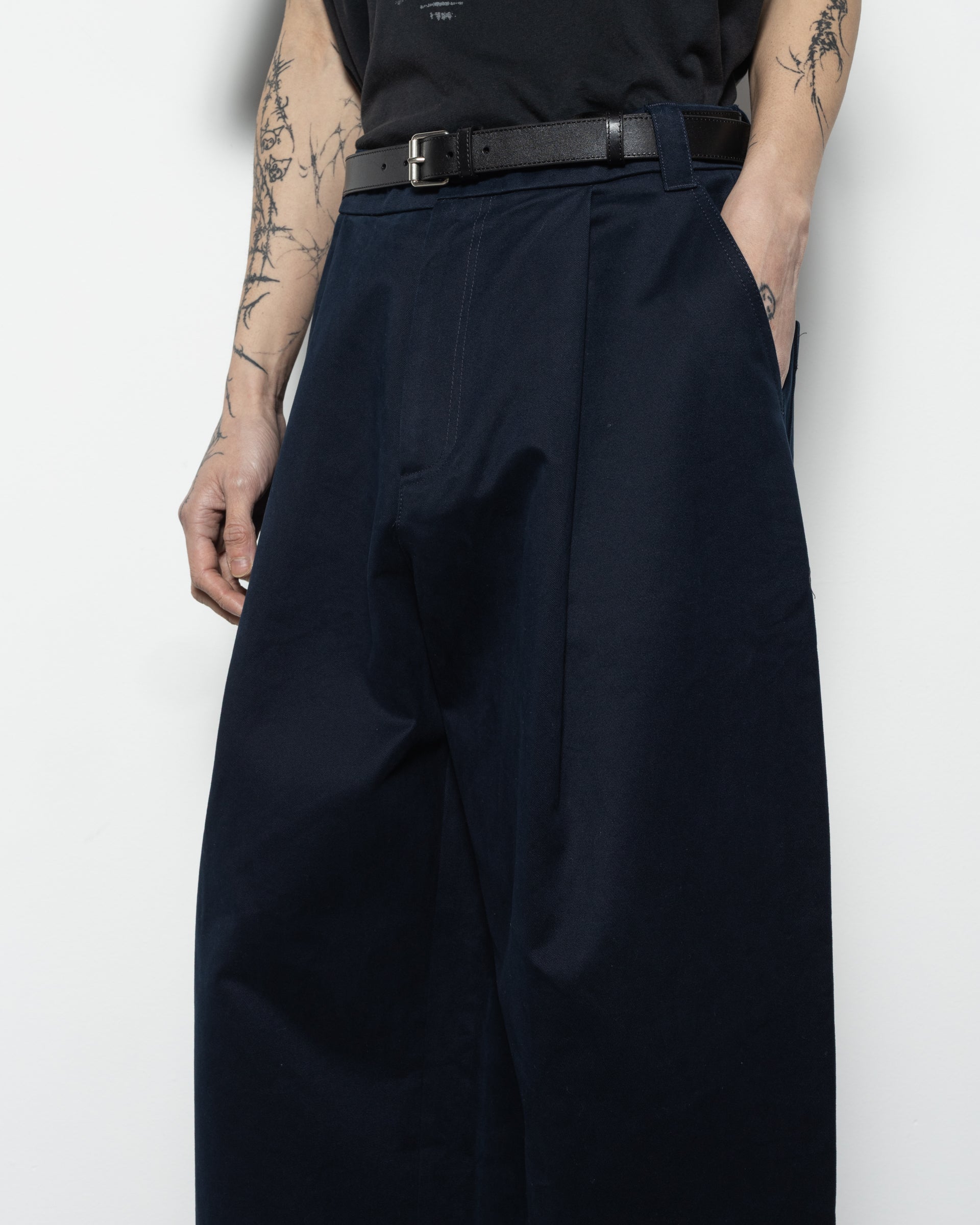 Sorte Deep Pleat Pants in Dark Navy