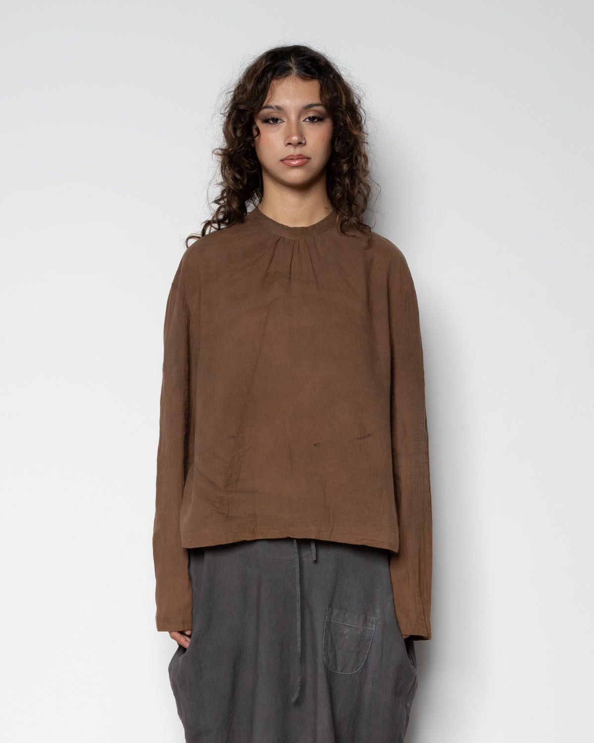String Neck Henley Longsleeve in Natural Dyed Brown