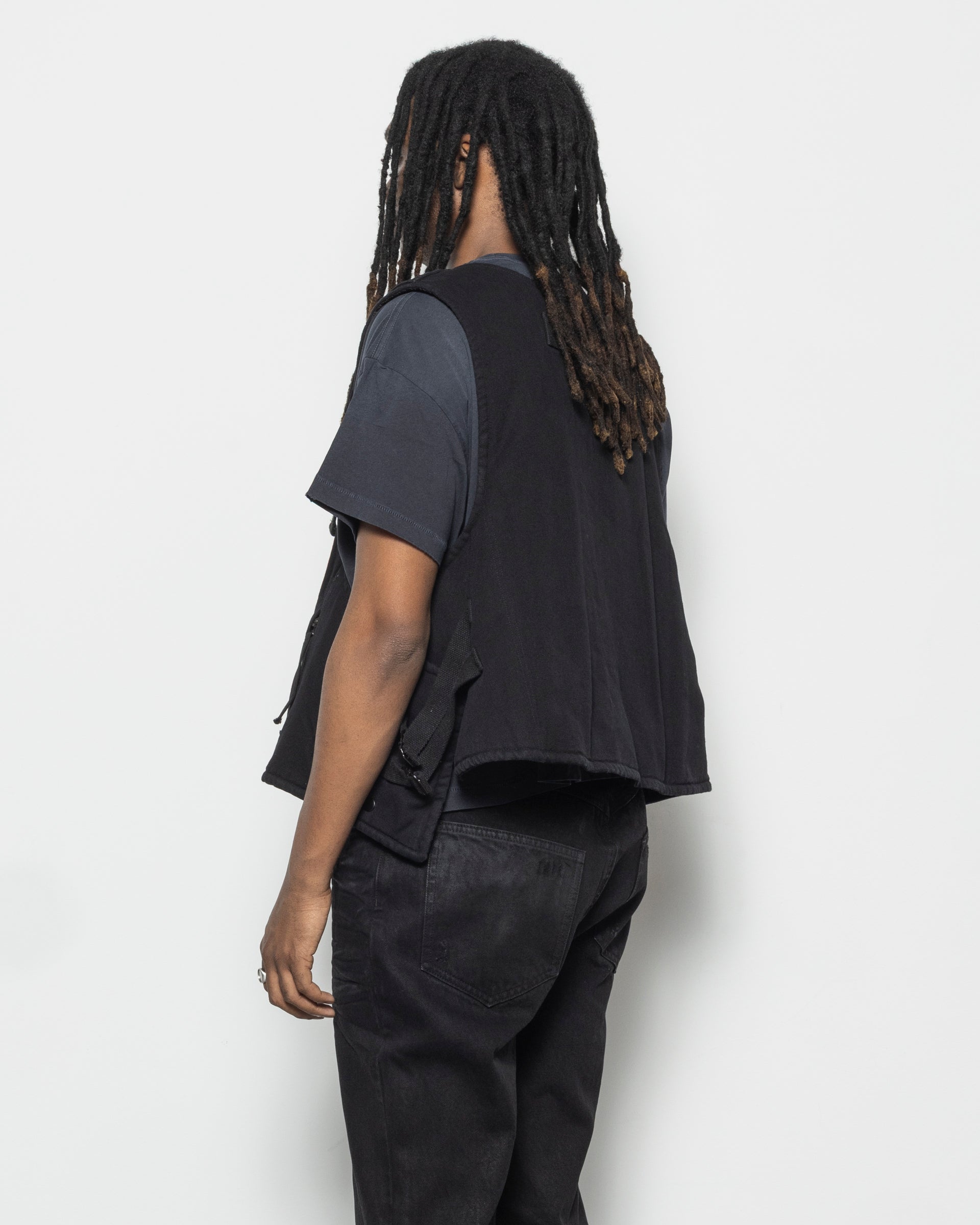 Riot Vest in Black