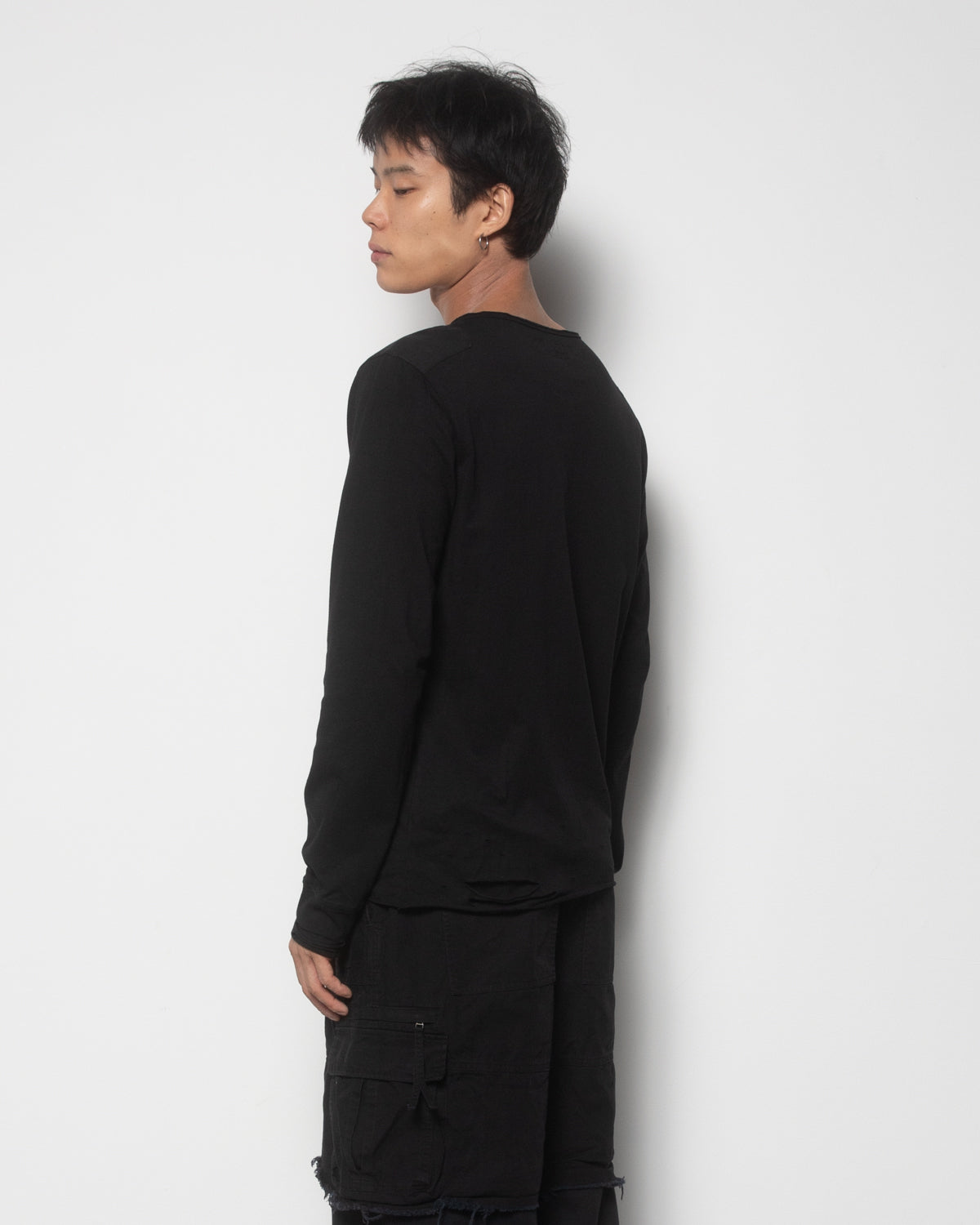 Void Henley Shirt in Black