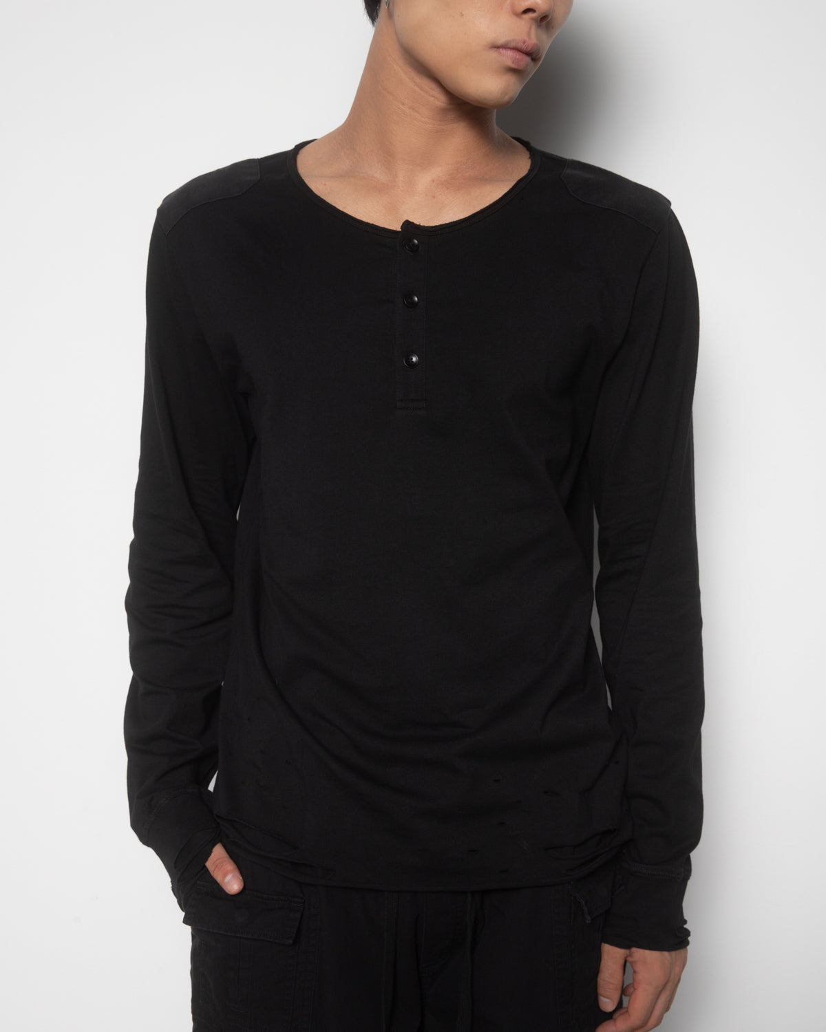 Void Henley Shirt in Black