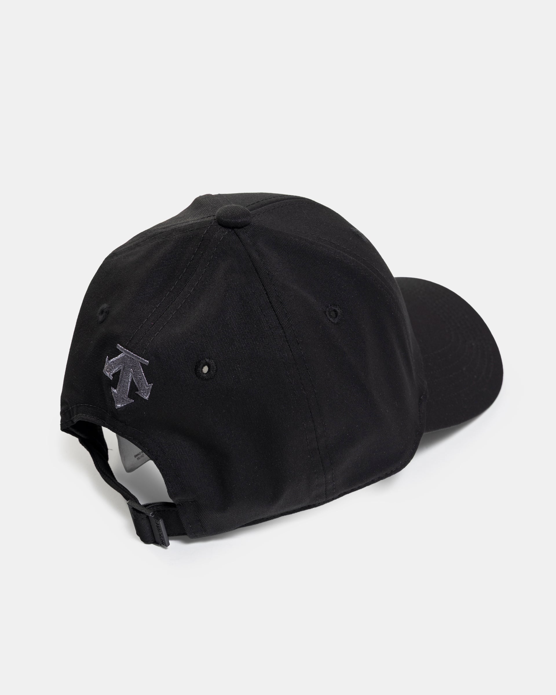 Twill Logo Ball Cap in Black