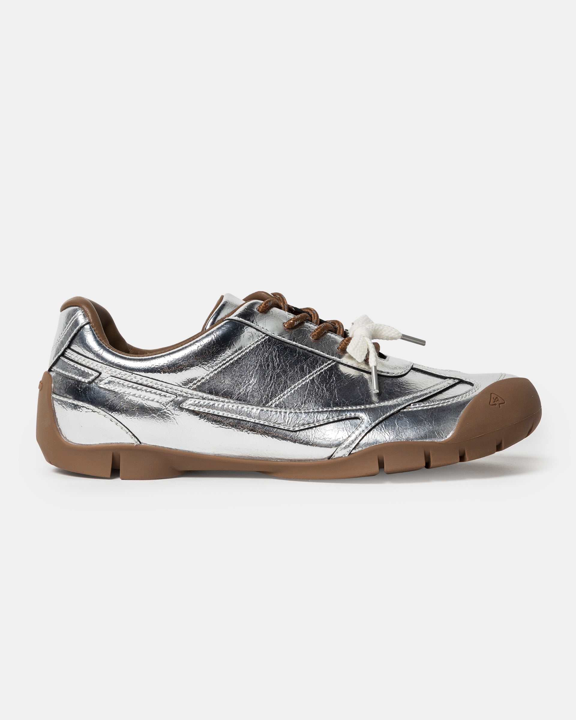 Swift Trek Bow Camping Sneakers in Silver