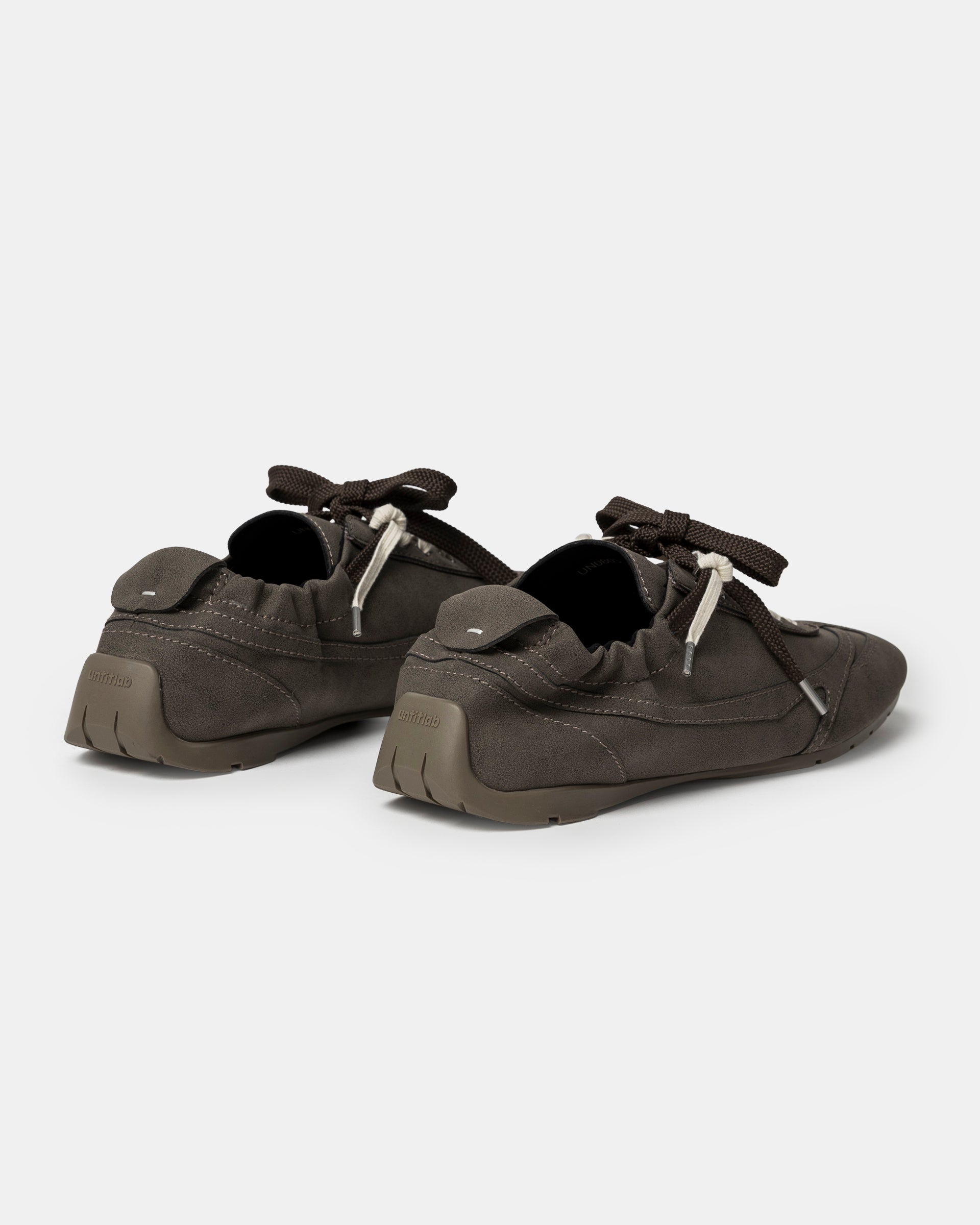 Swift Trek Bow Trainers in Dark Grege