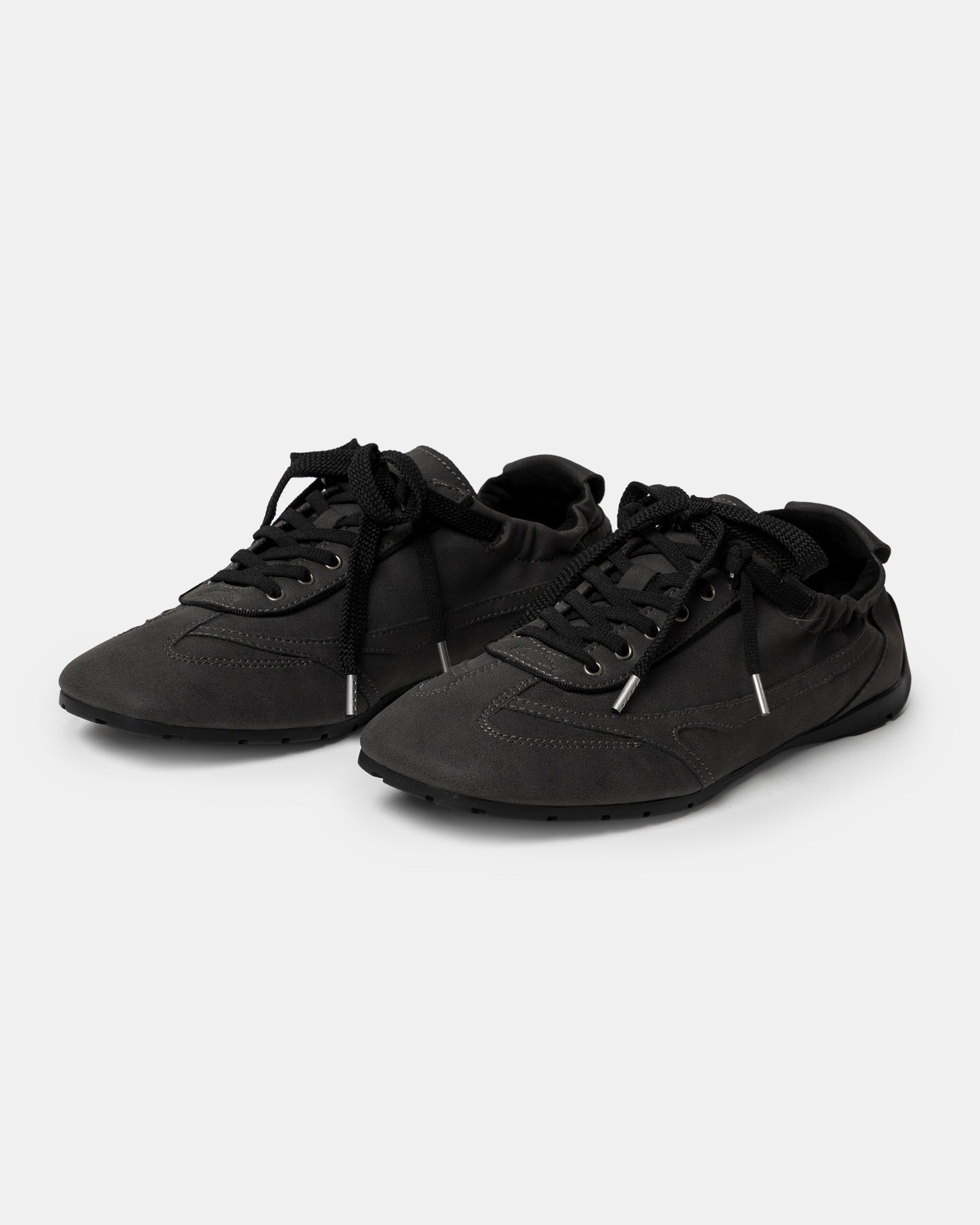Swift Trek Bow Trainers in Dark Grey