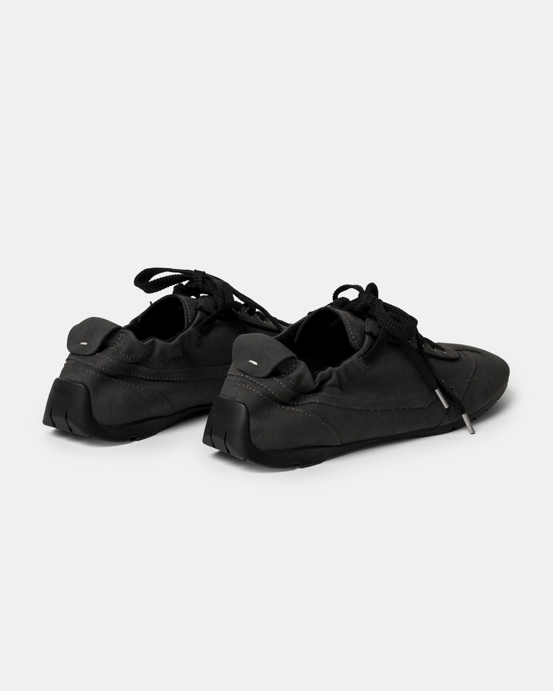 Swift Trek Bow Trainers in Dark Grey