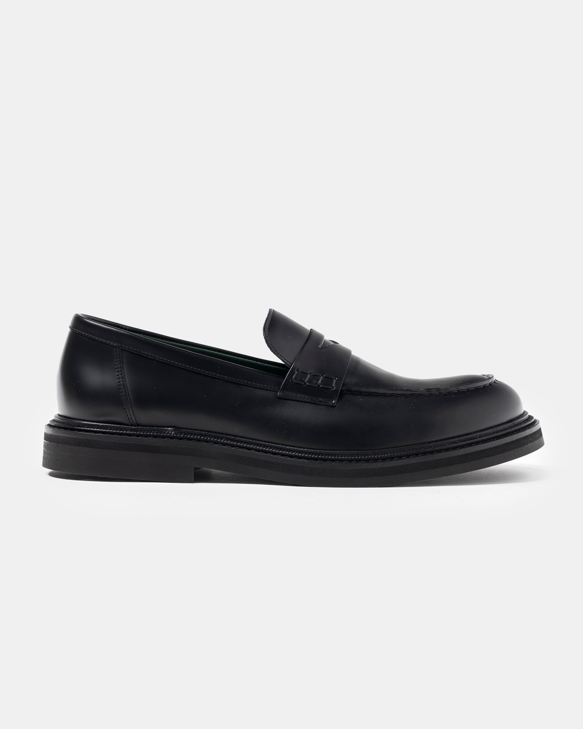 Vinnee Penny Loafer In Black Polido