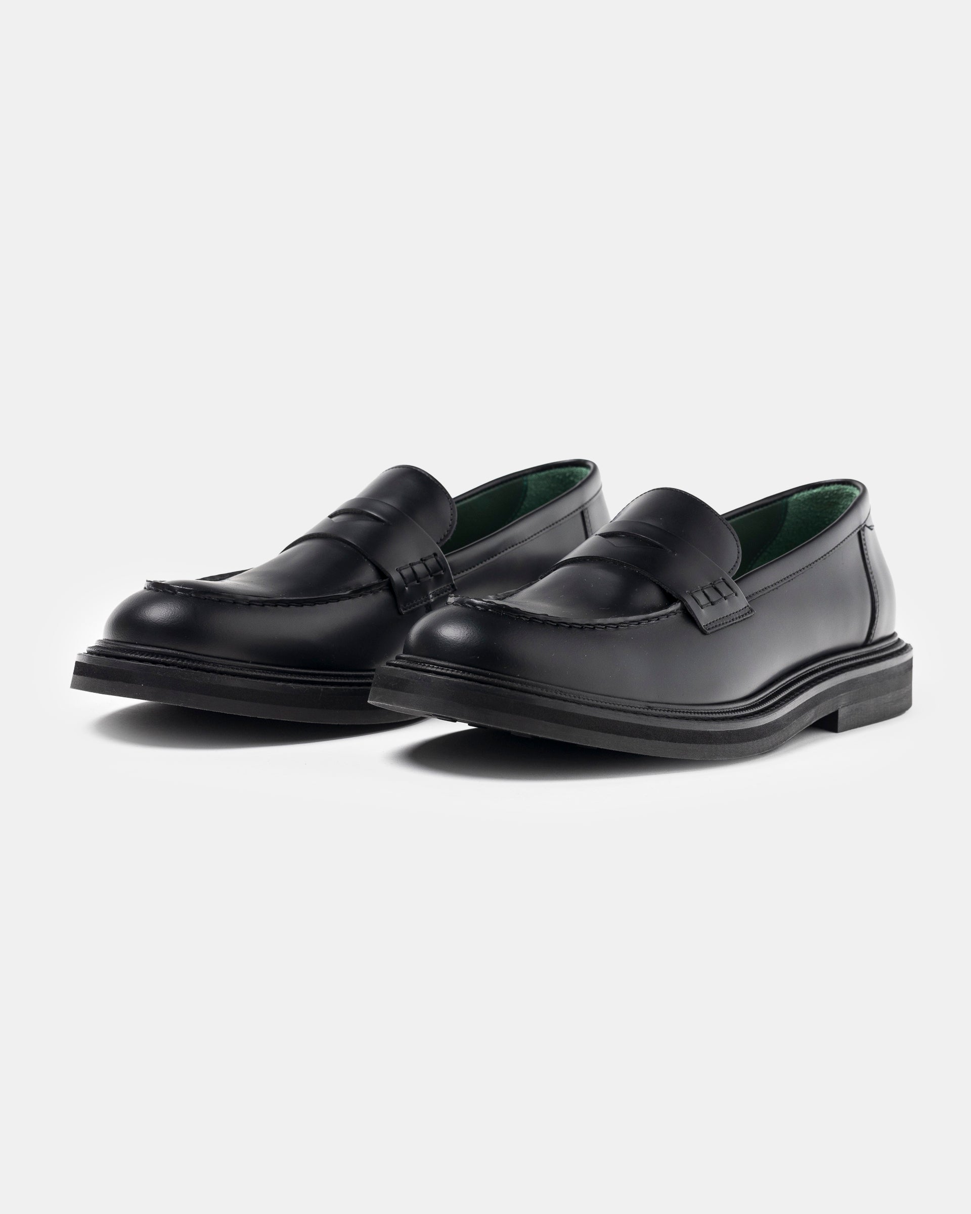 Vinnee Penny Loafer In Black Polido