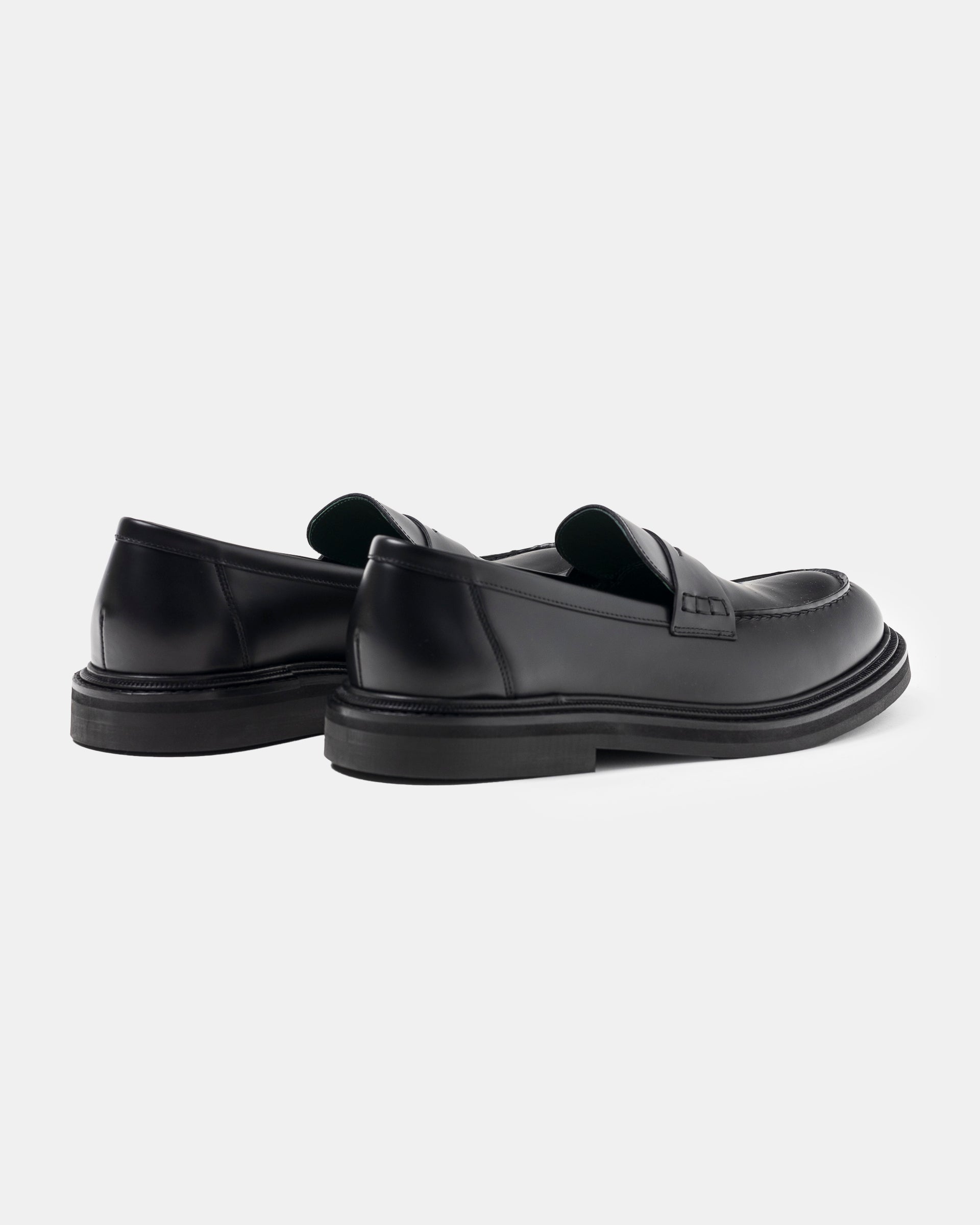 Vinnee Penny Loafer In Black Polido