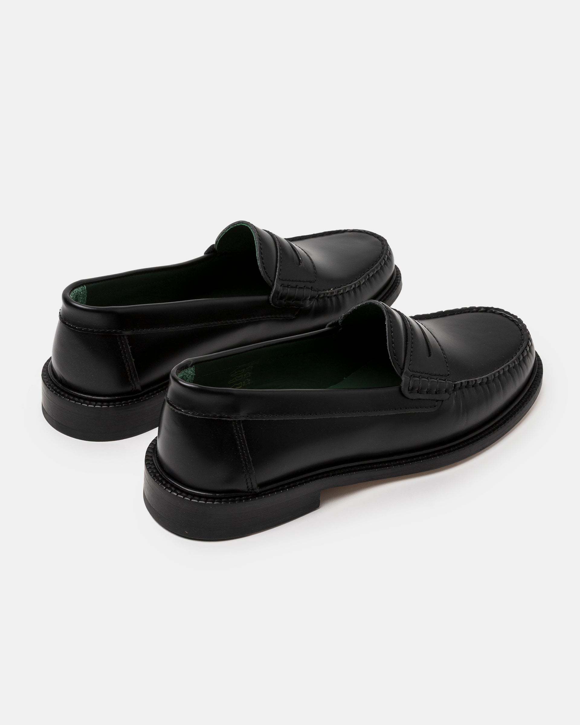 Yardee Mocassin Loafer in Black Polido Leather