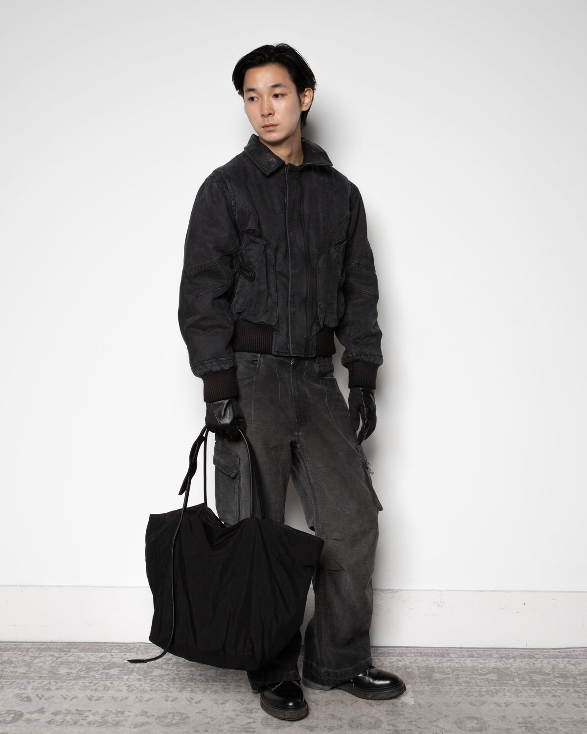 EP.10 01 Bag in Black