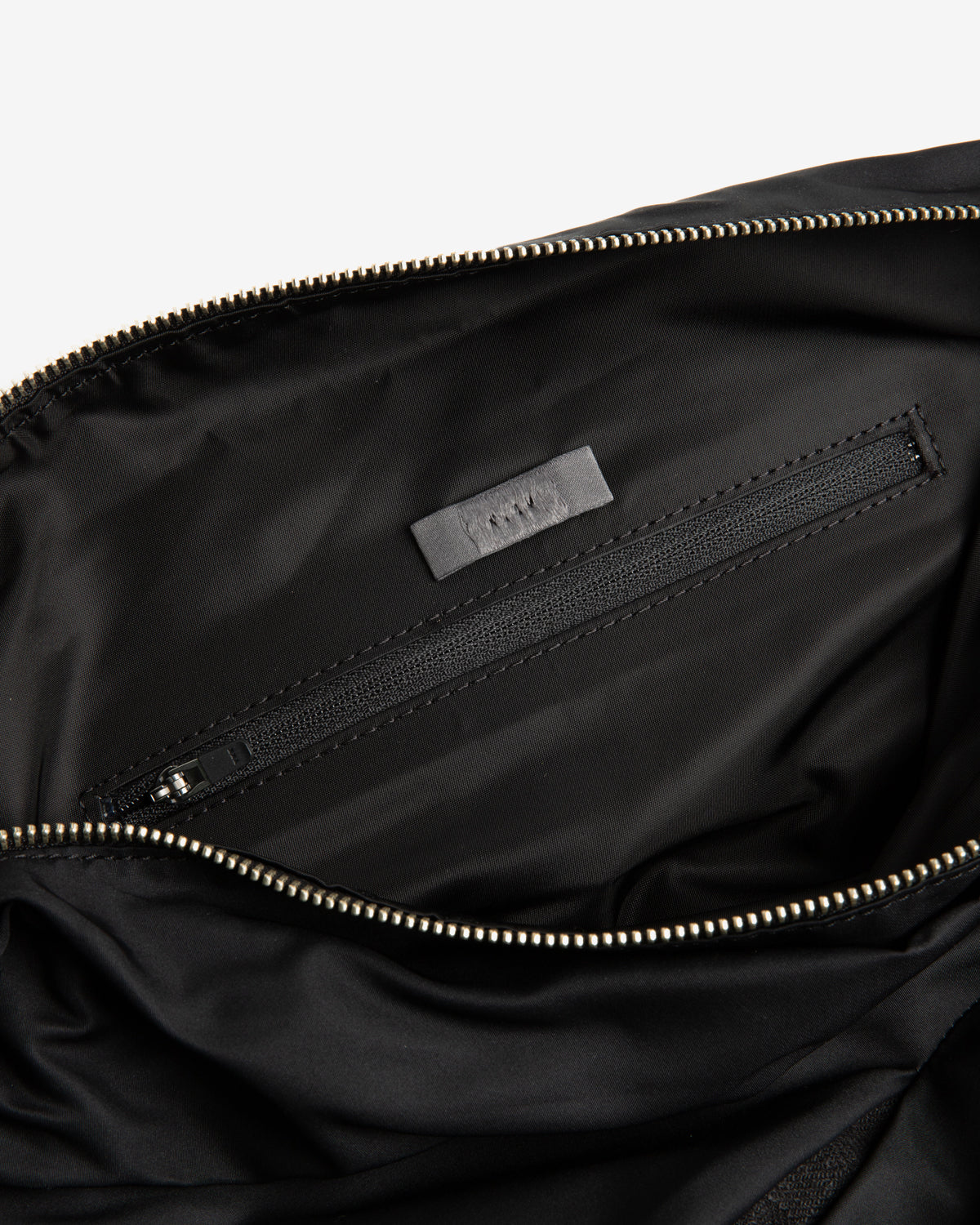 EP.10 02 Bag in Black