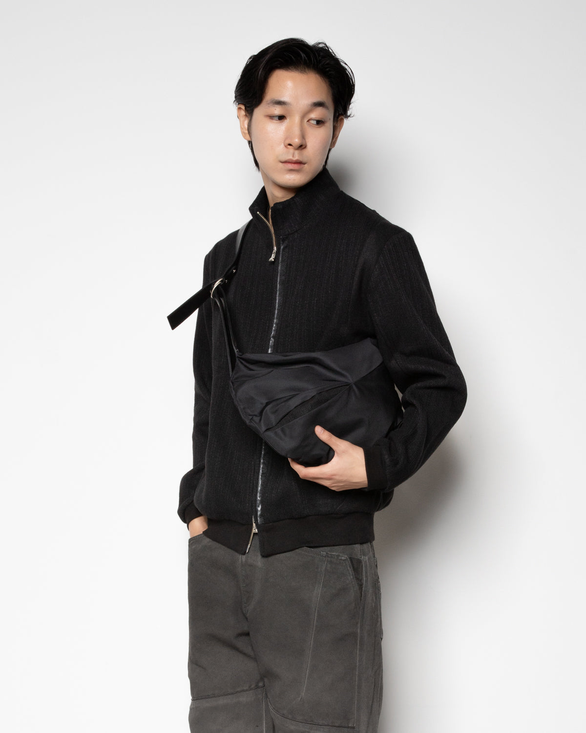 EP.10 02 Bag in Black