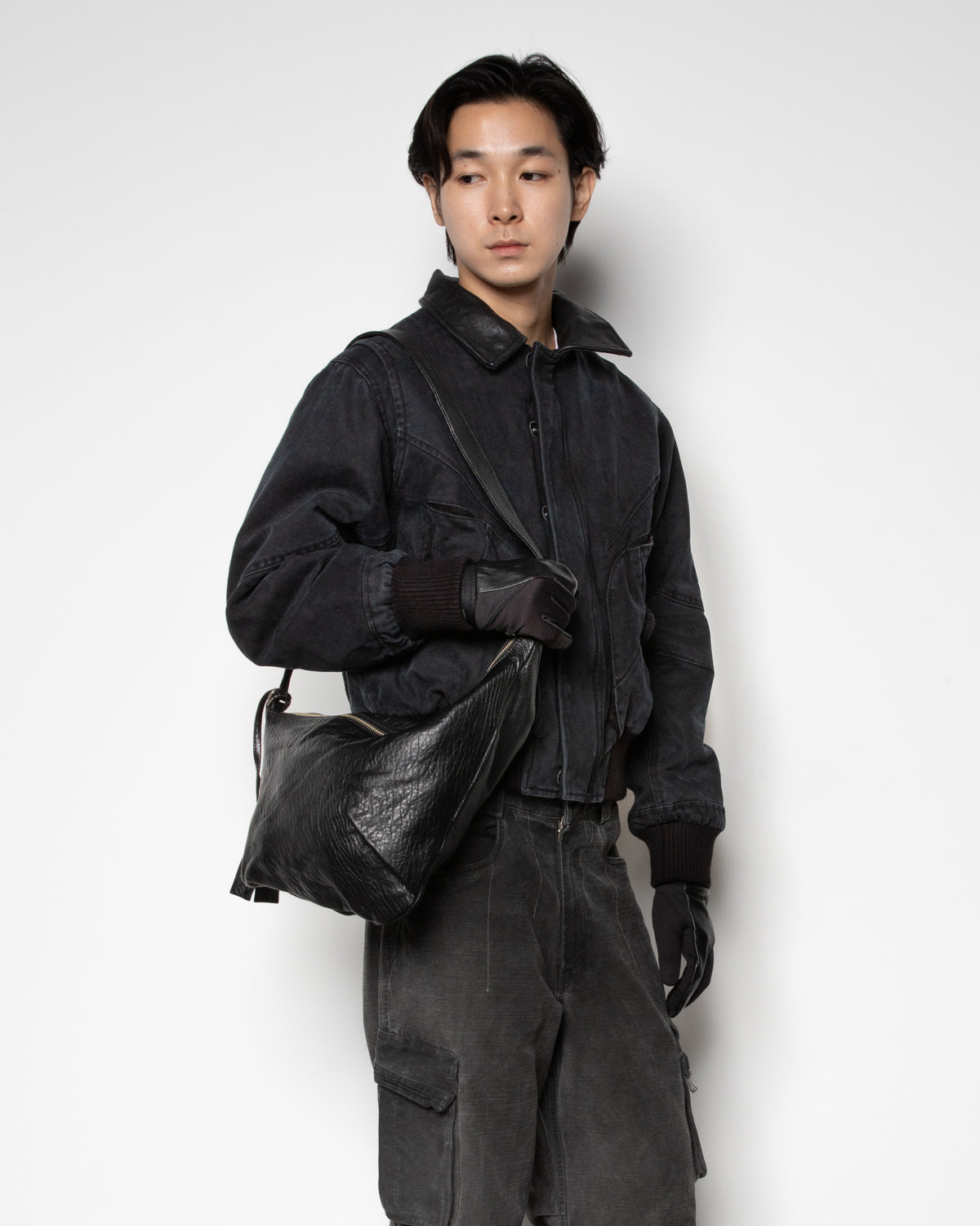 EP.8 01 Bag in Black