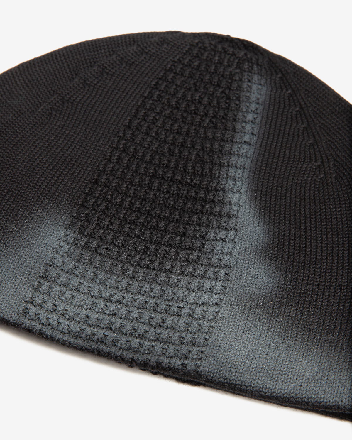 EP.8 01 Beanie in Black