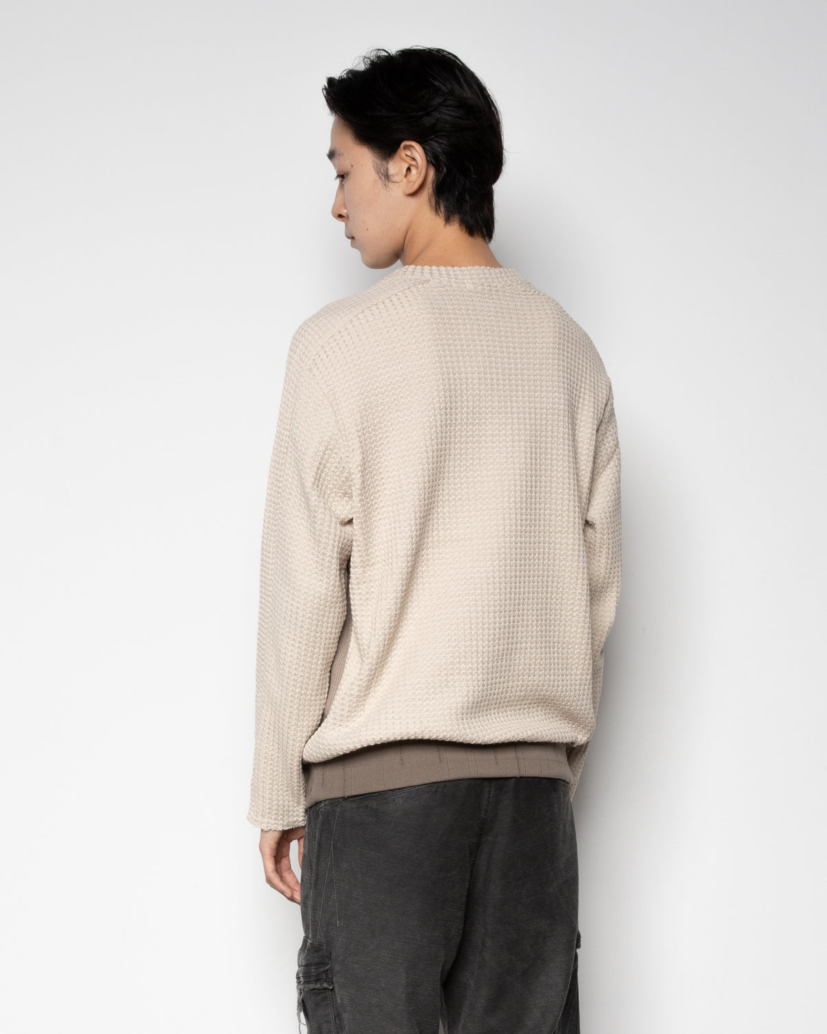 EP.8 01 Knit in Dusty Grey and Light Brown