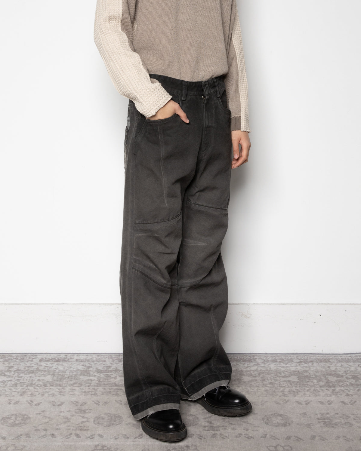 EP.8 01 Trousers in Washed Black