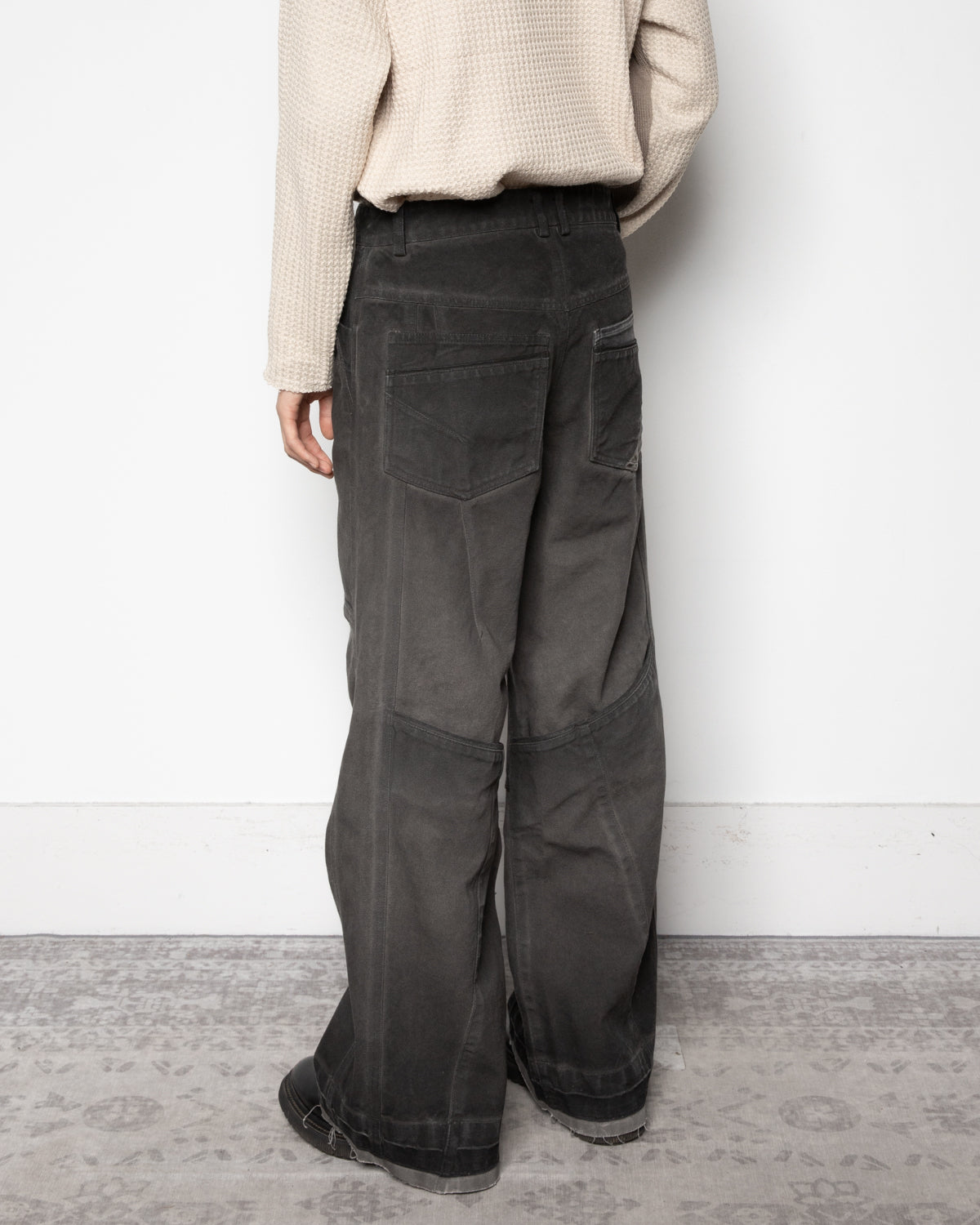 EP.8 01 Trousers in Washed Black