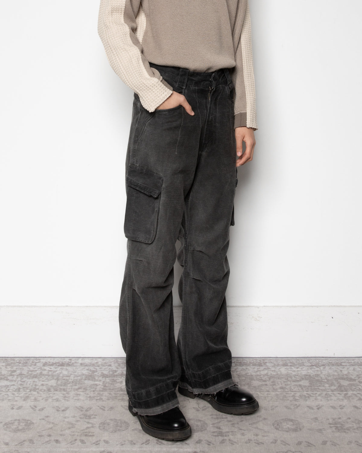 EP.8 03 Trousers in Black