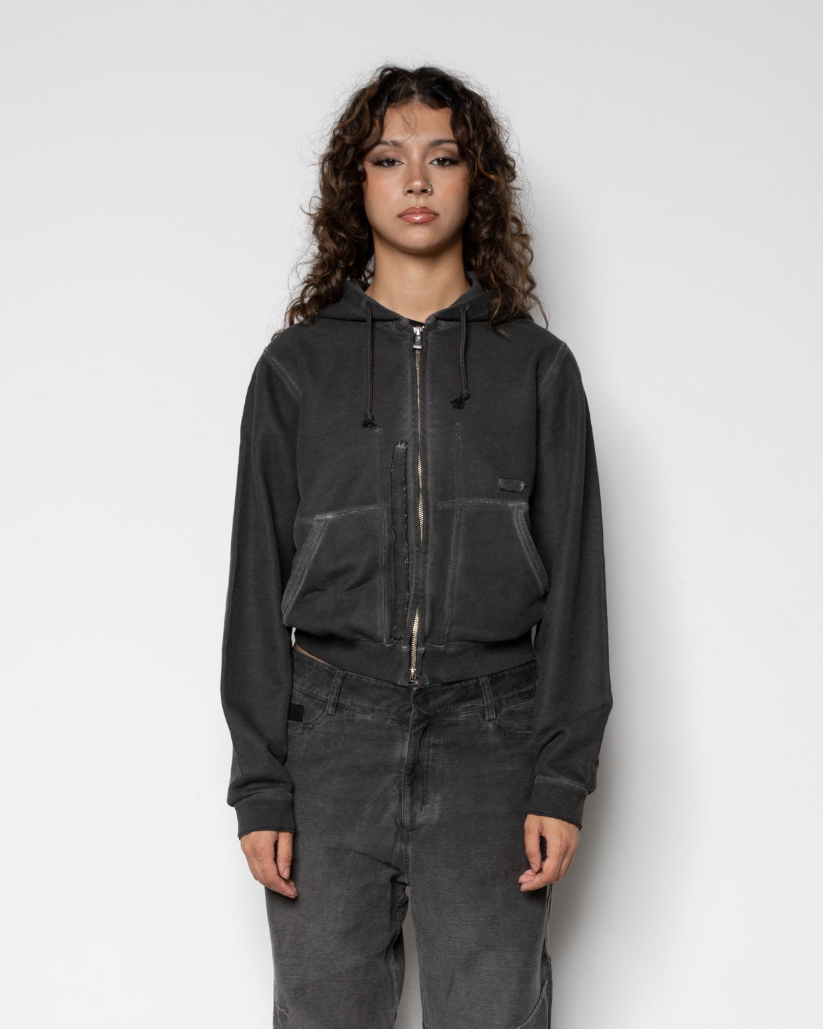 EP.8 Women 01 Hoodie Zipup in Black