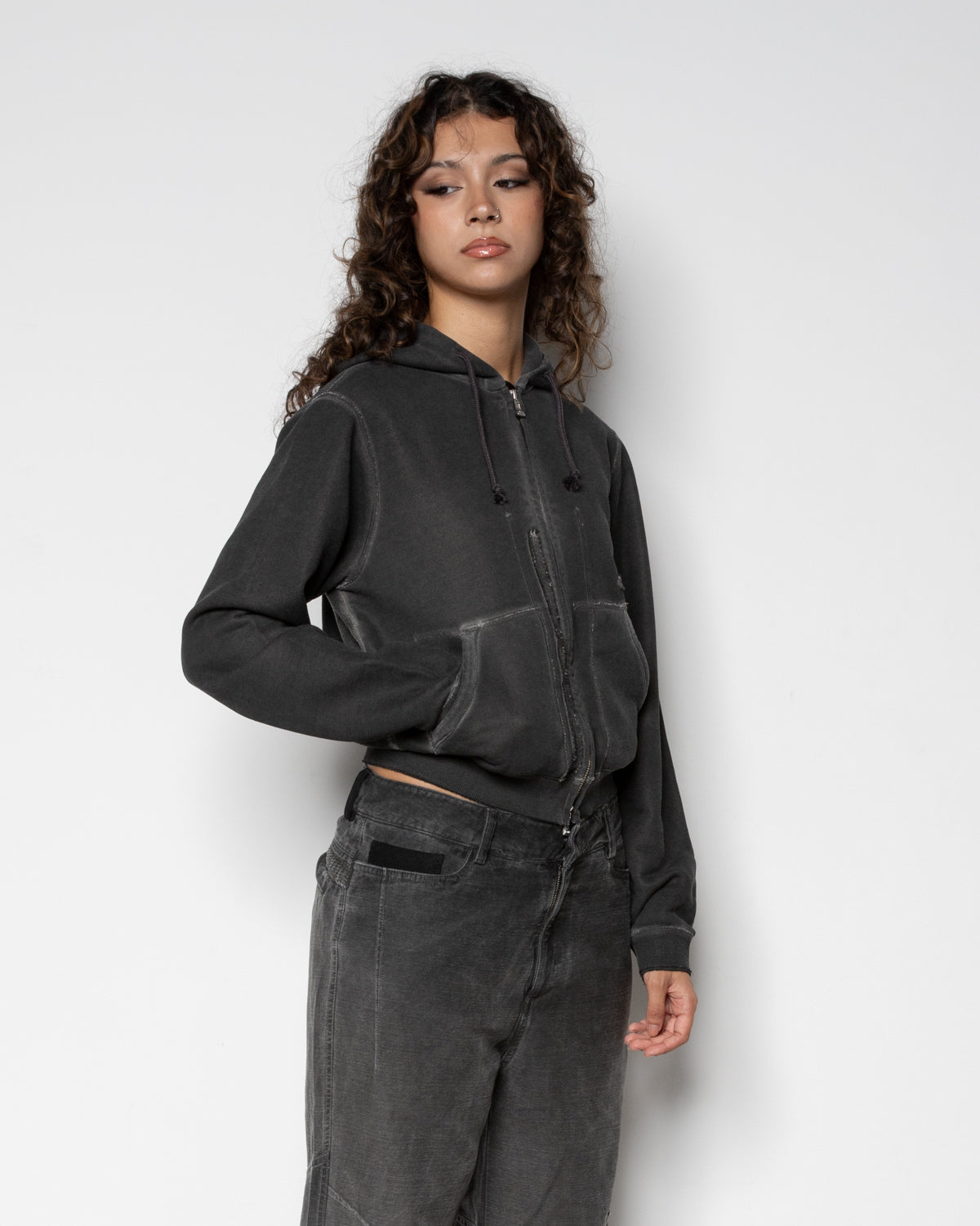 EP.8 Women 01 Hoodie Zipup in Black