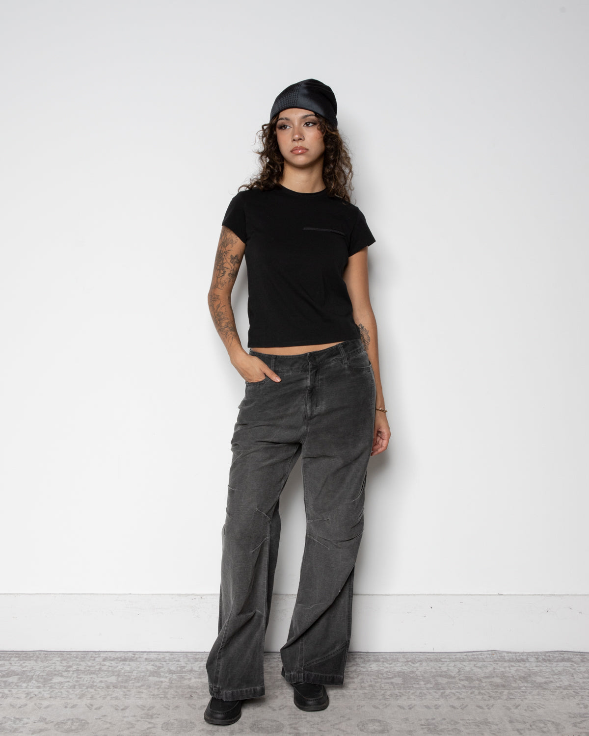 EP.8 Women 03 Trousers in Black