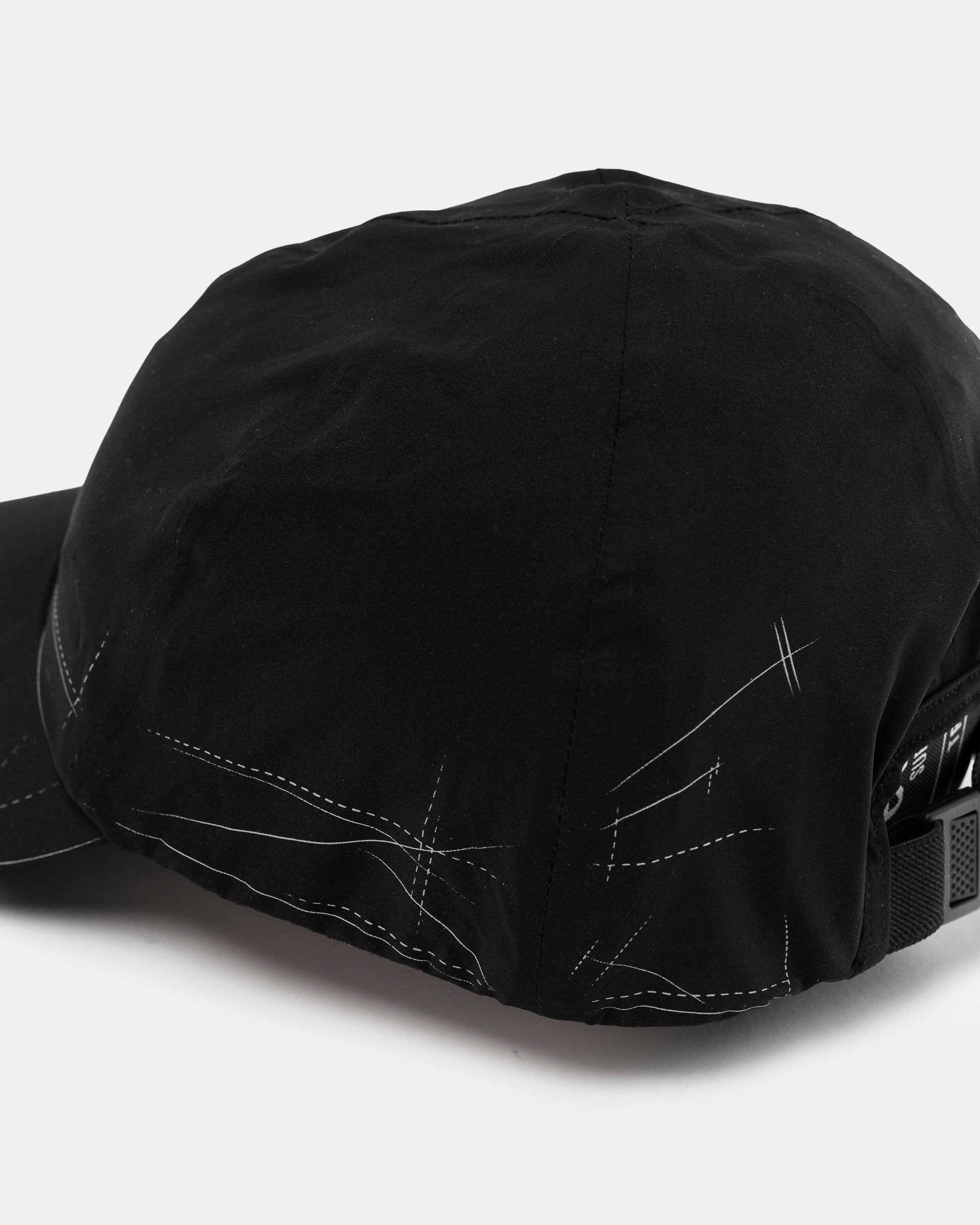 01 Cap in Black