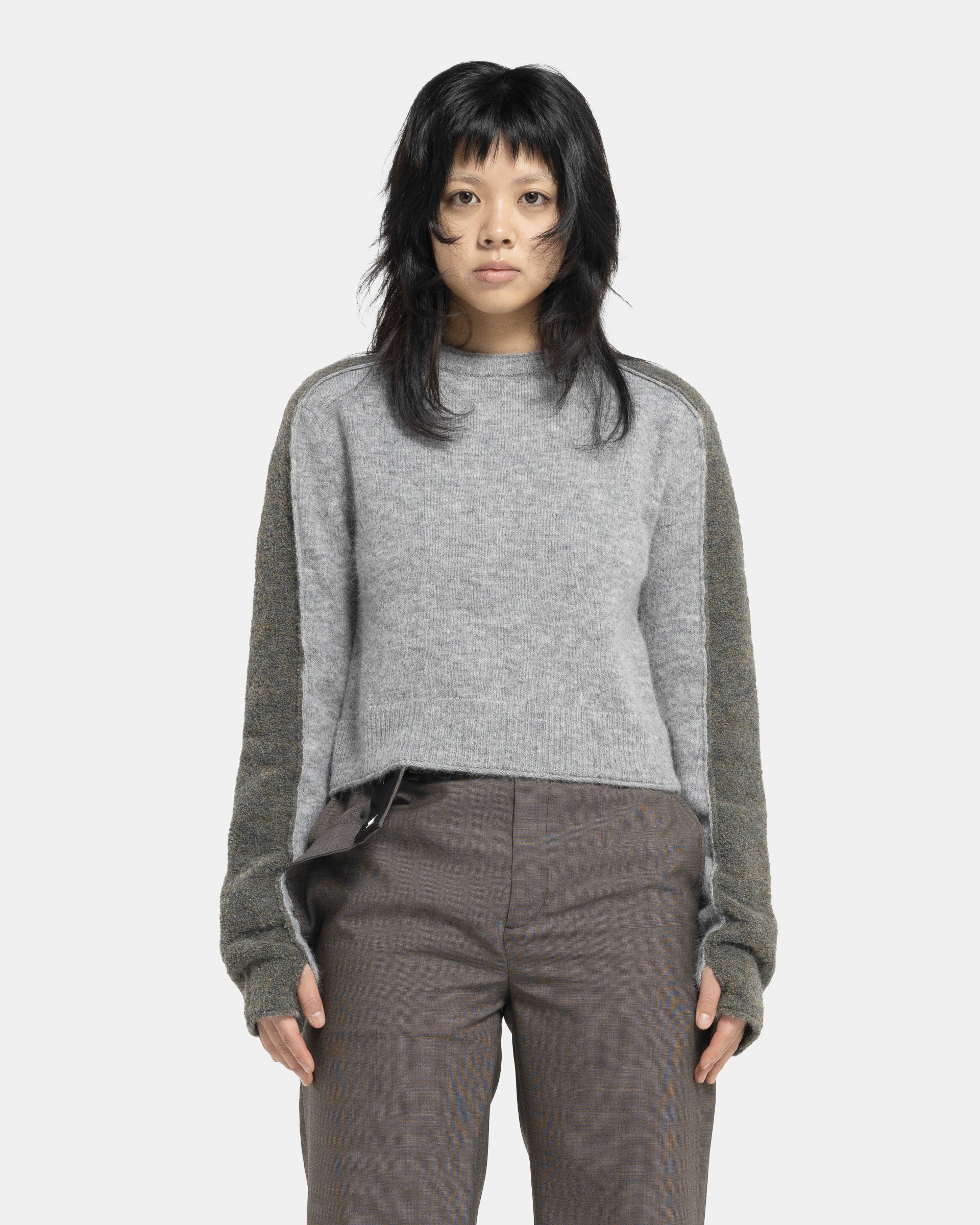 01 Cropped  Knit in Grey and Khaki