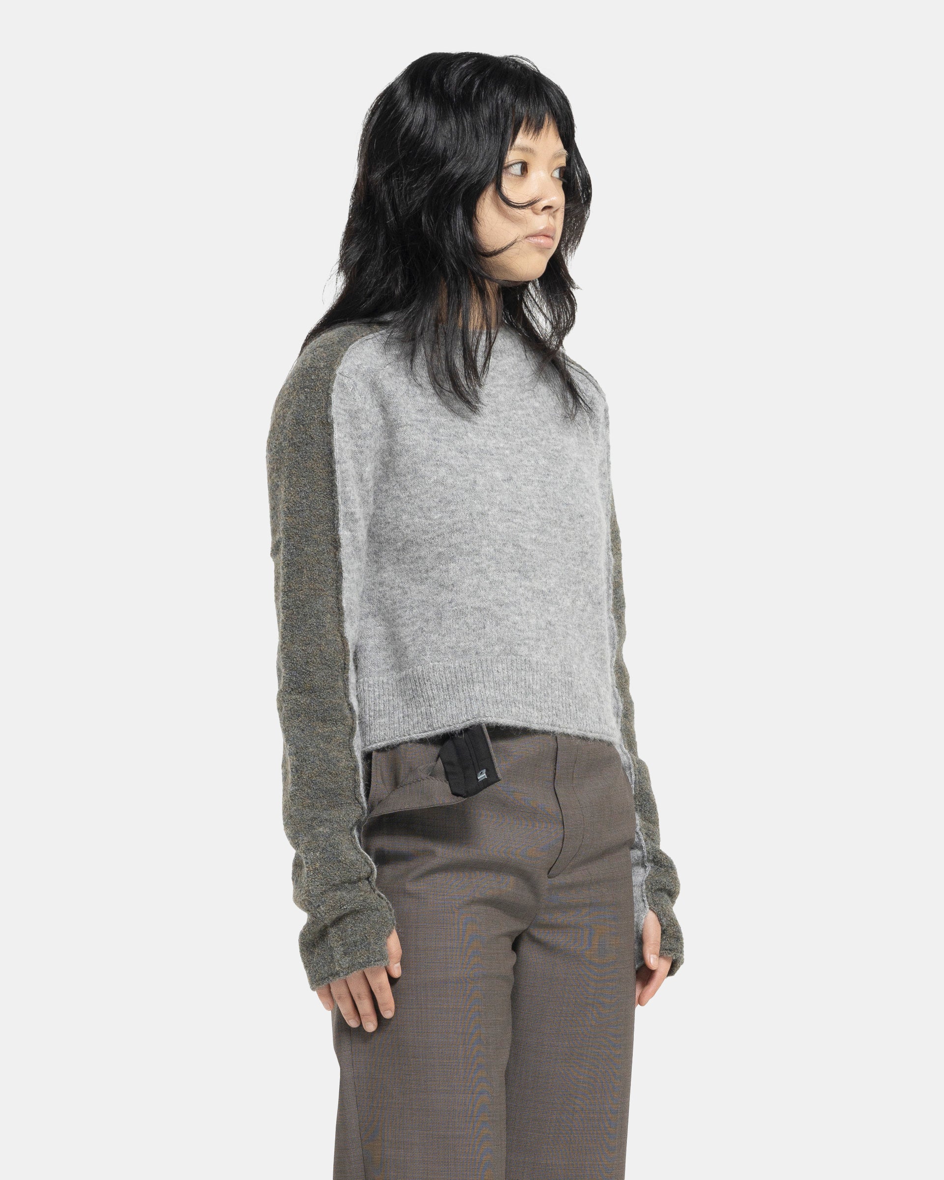 01 Cropped  Knit in Grey and Khaki