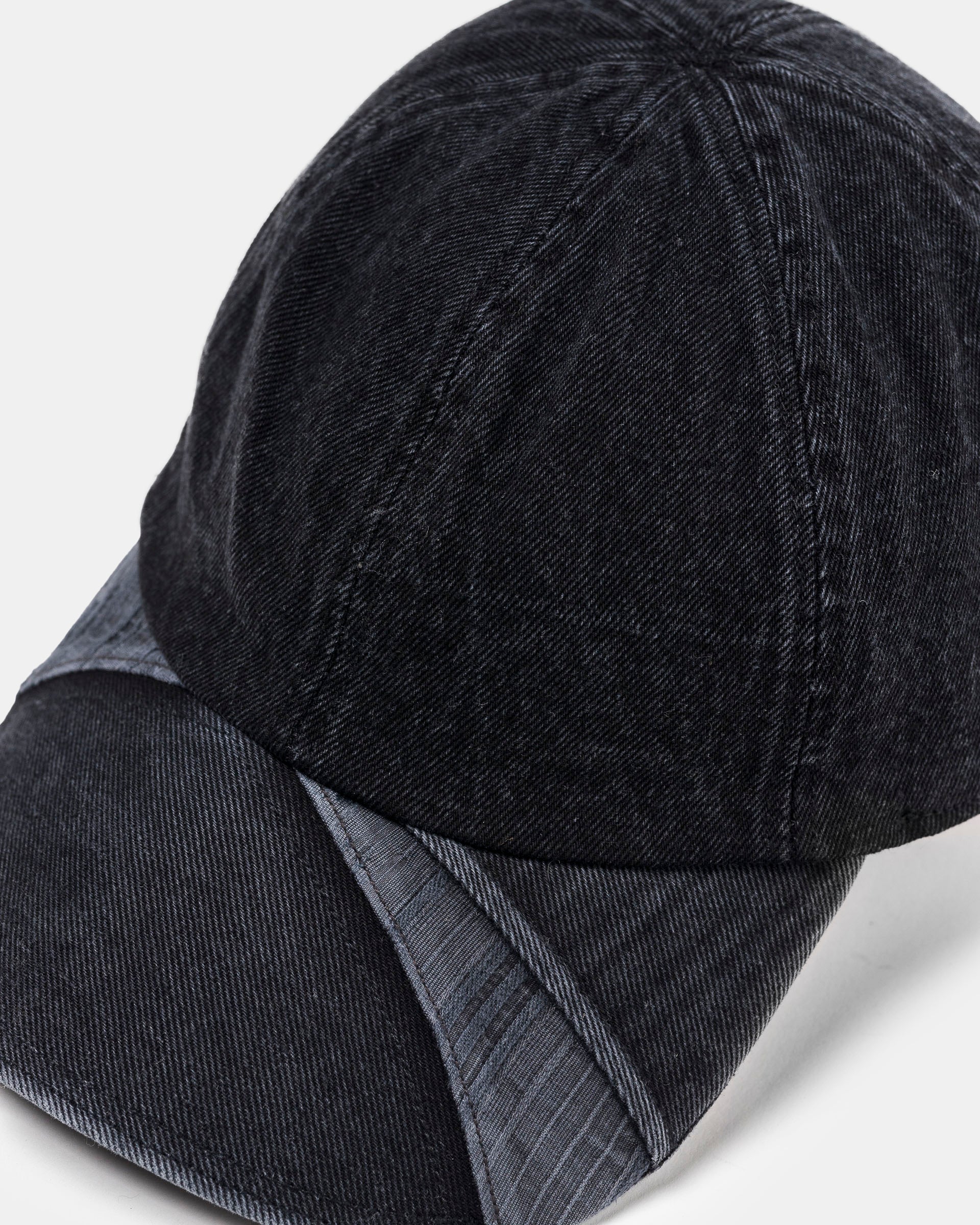 02 Panelled Cap in Black