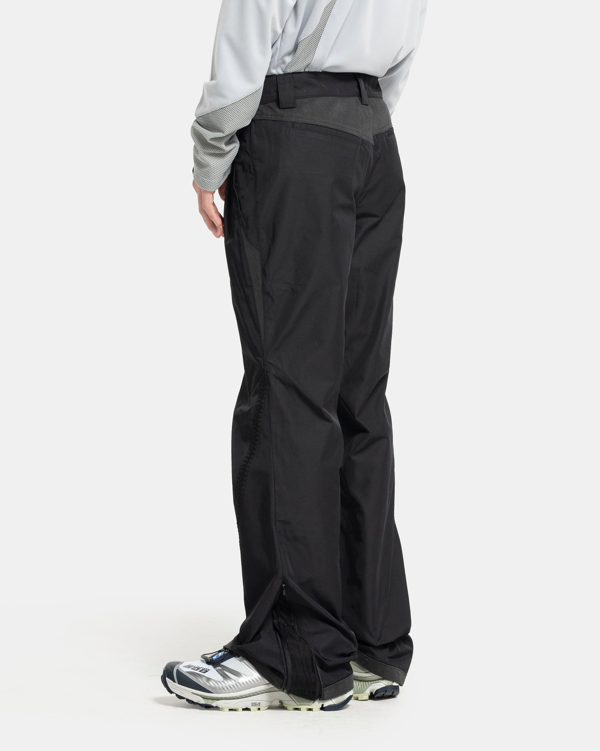 07 Crescent Hem Trouser in Black