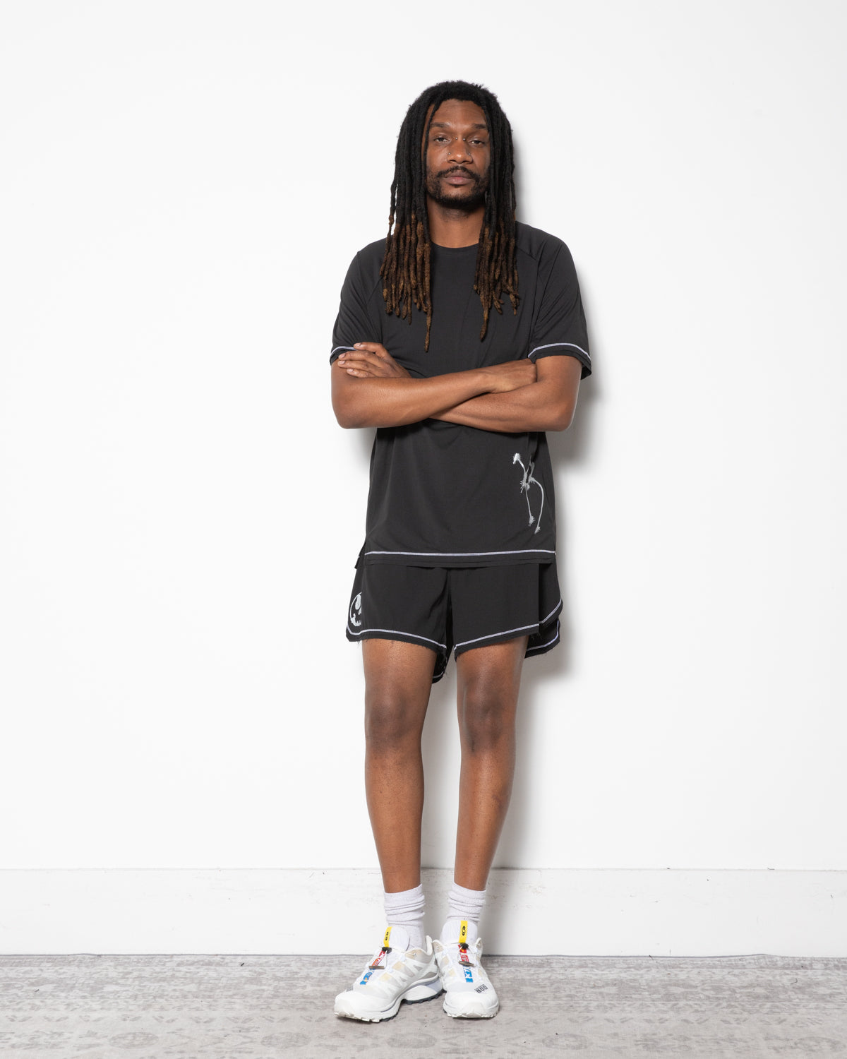 Y-3 Mens GFX Run Shortsleeve Tee in Black