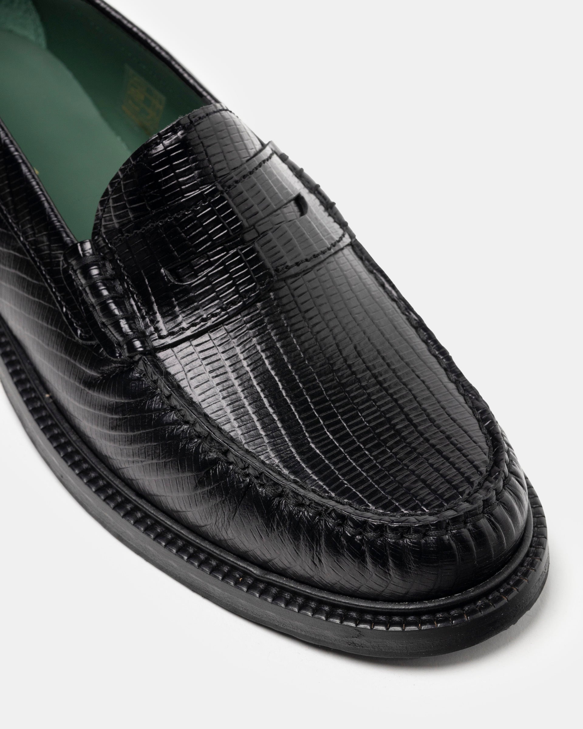 Yardee Mocassin Loafer in Black Lizard