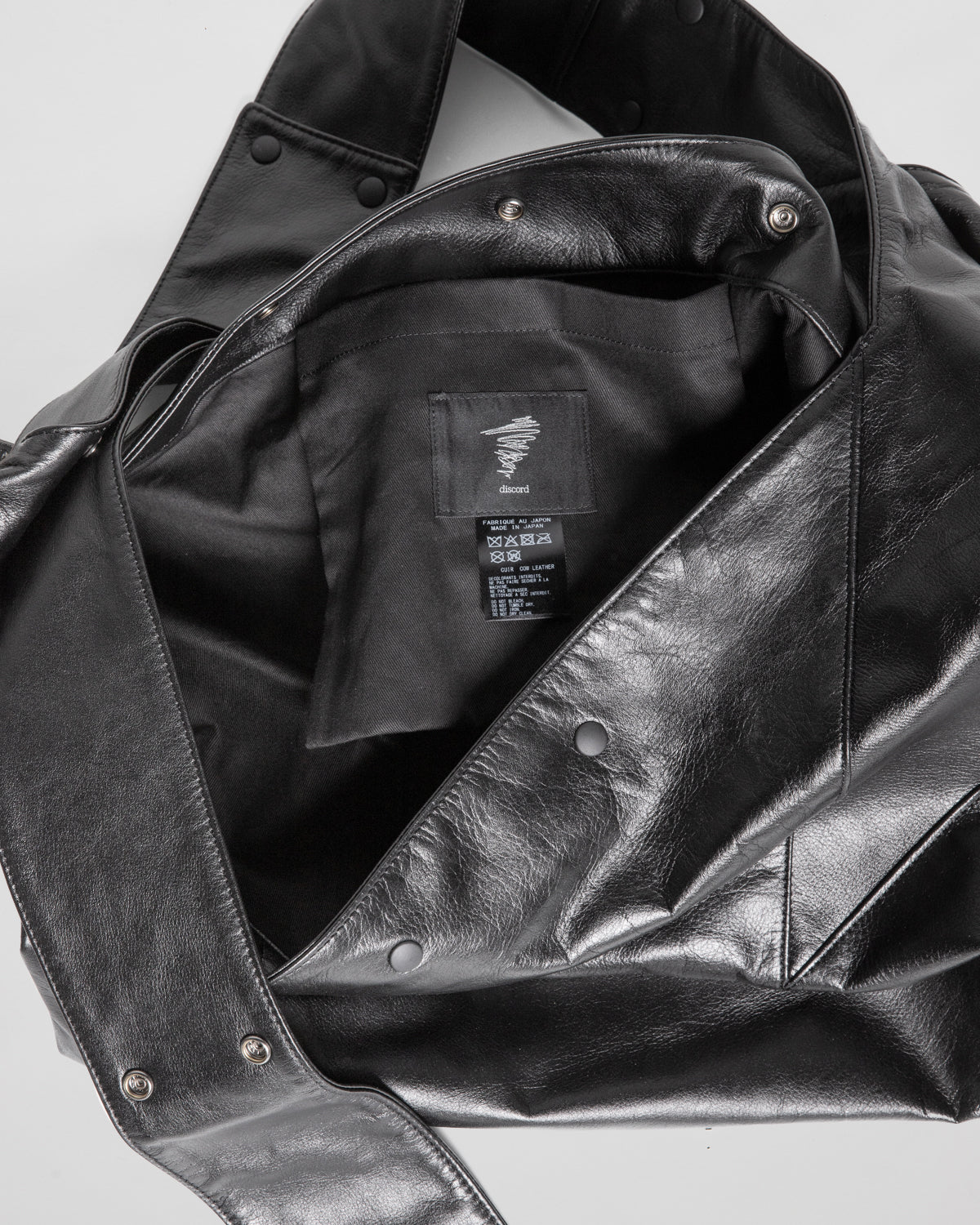 INFINITE Shoulder Bag in Black