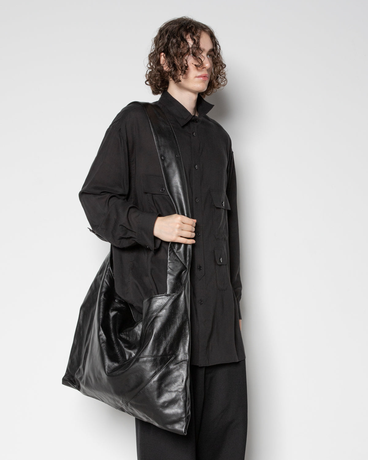 INFINITE Shoulder Bag in Black