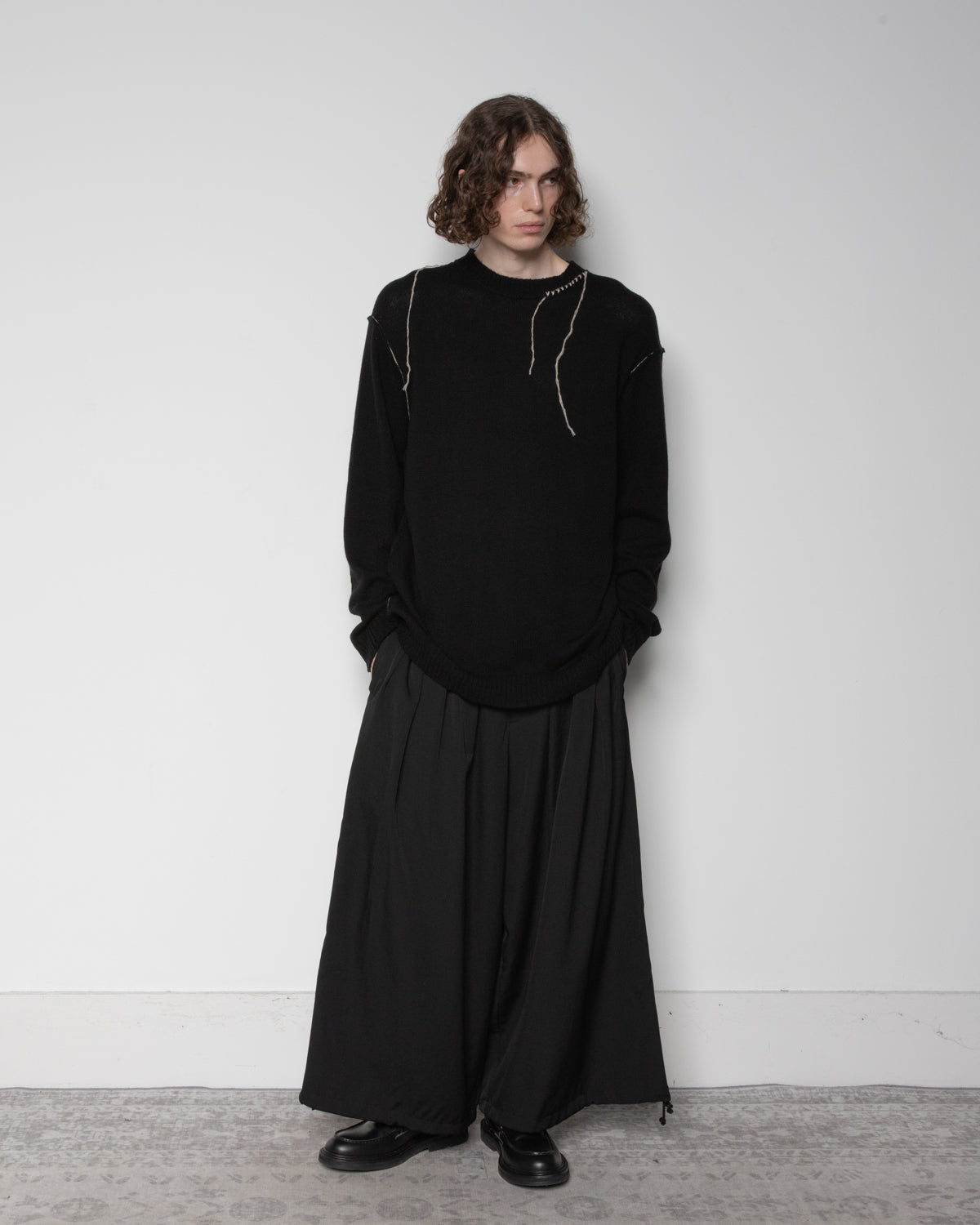 Single Jersey Embroidery Crewneck in Black