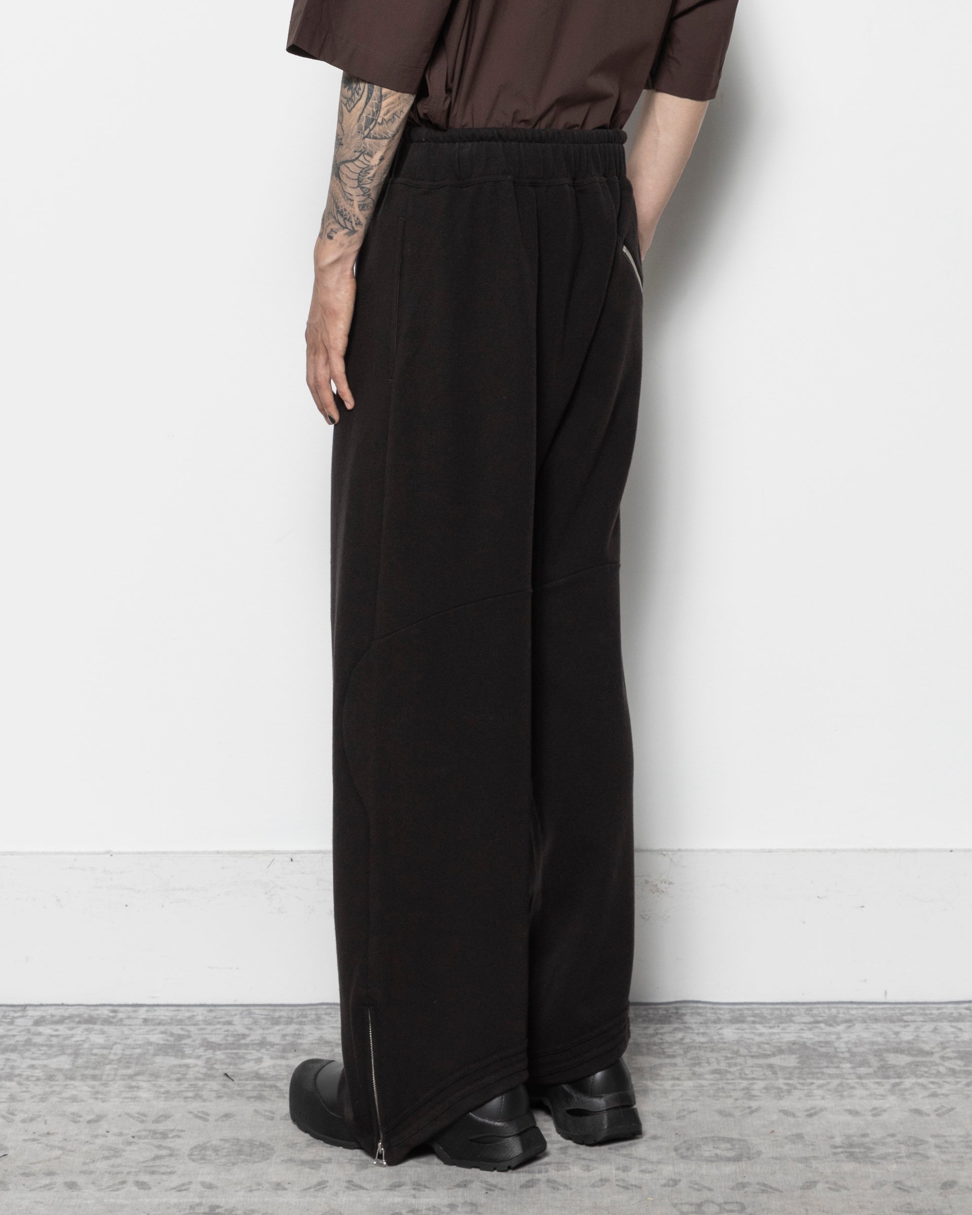 Darted Wide Leg Sweatpants in Dark Brown