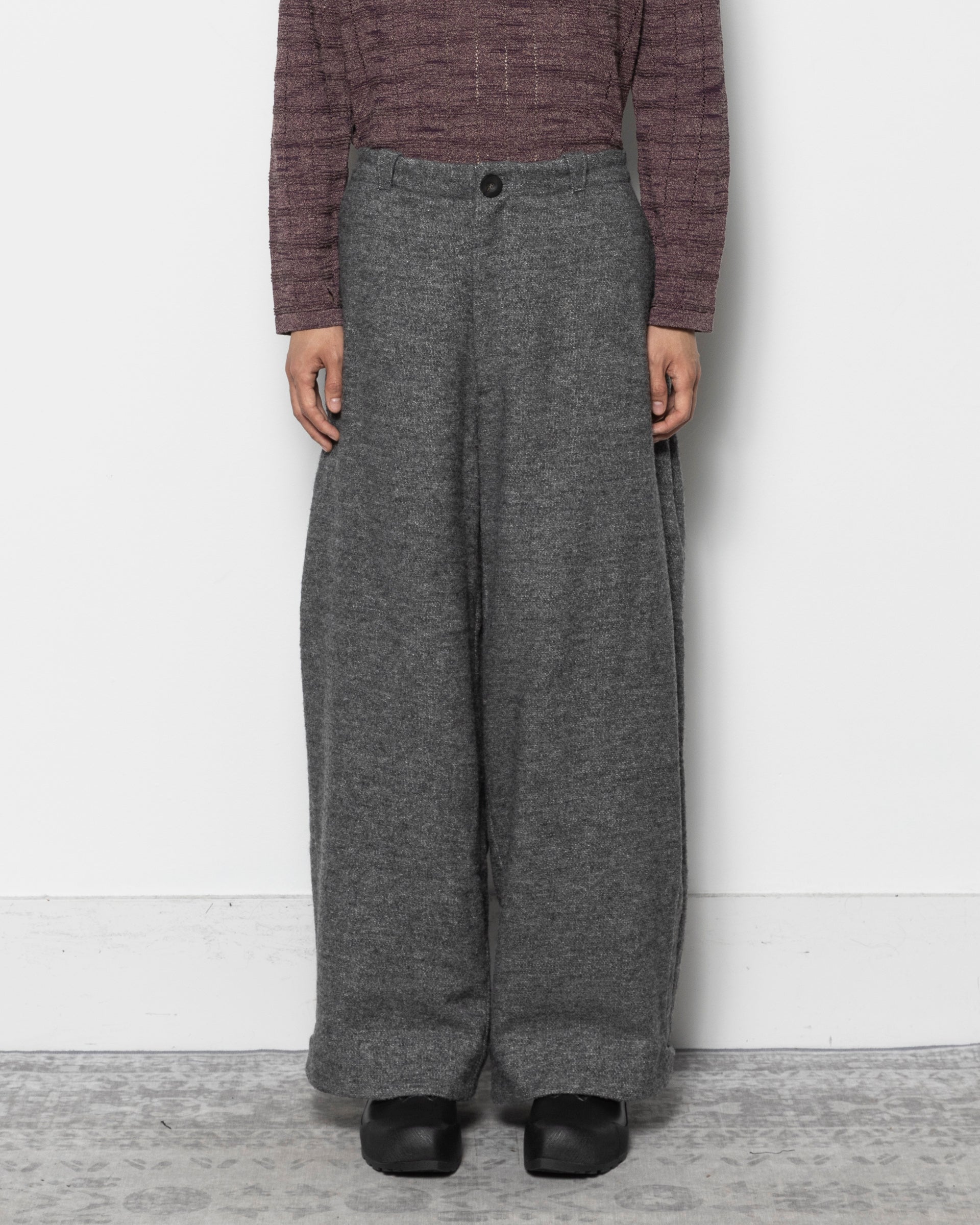 Wool Side Pleated Trousers in Grey