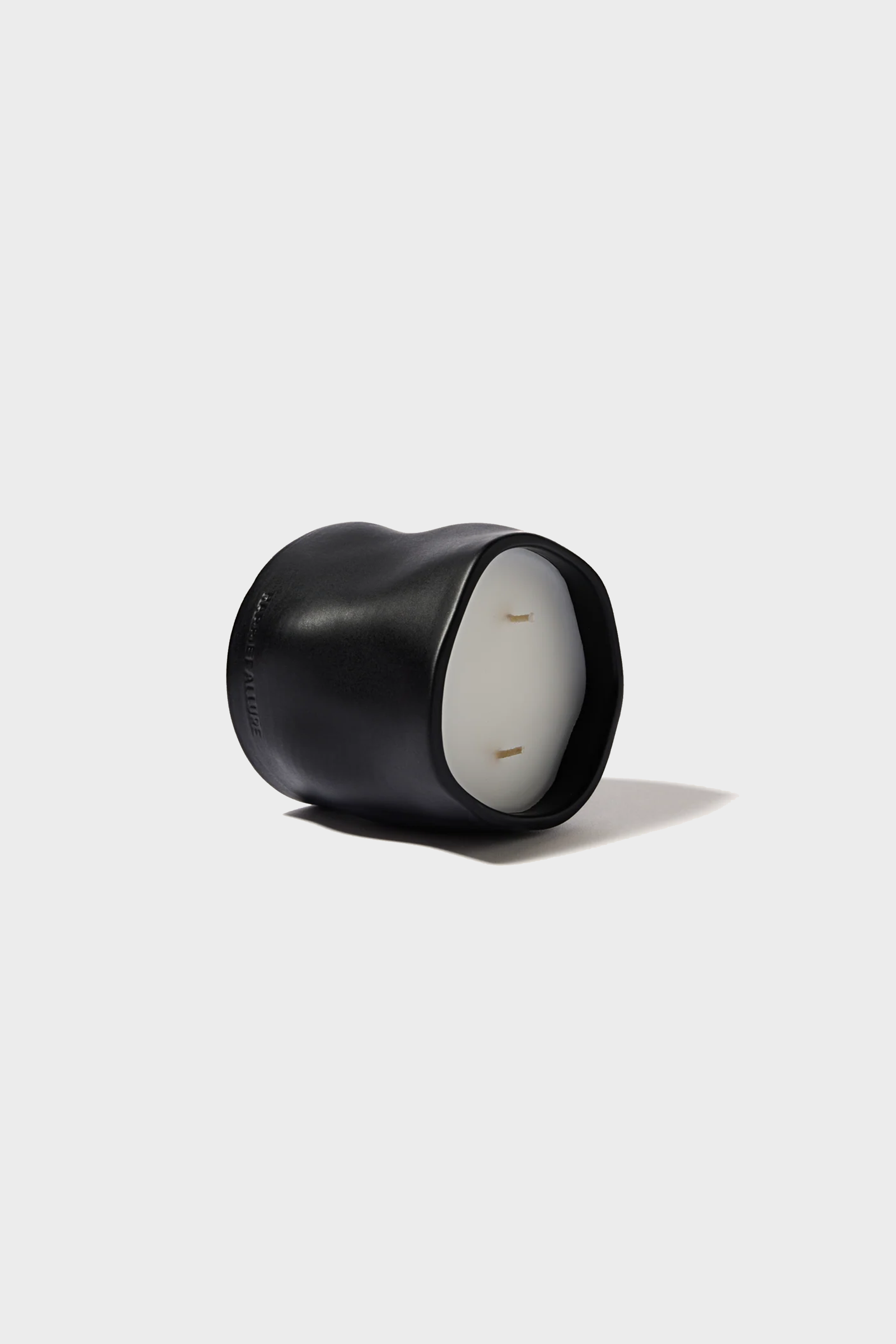 Minuit Black Candle