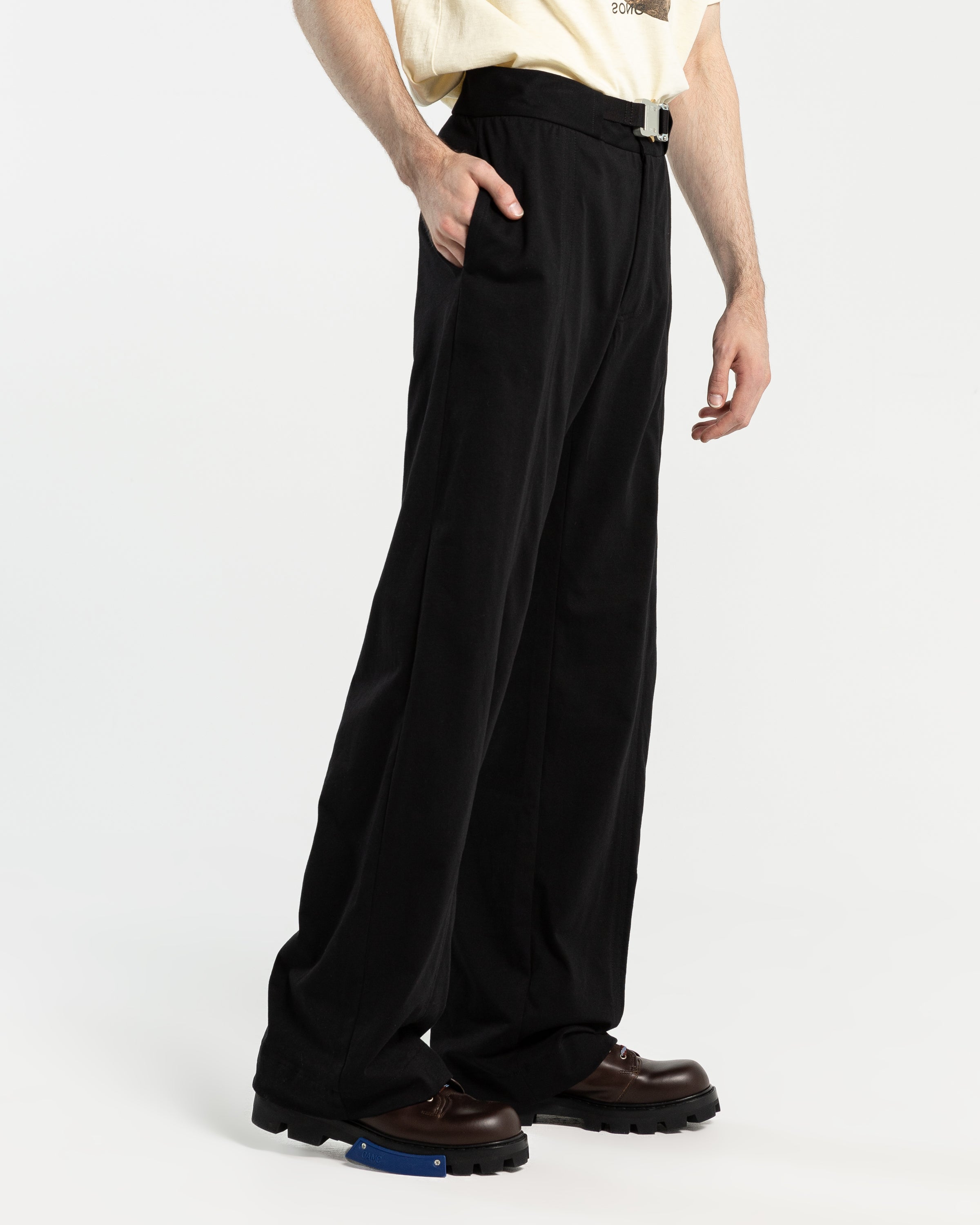 Lightweight Cotton Buckle Pant in Black