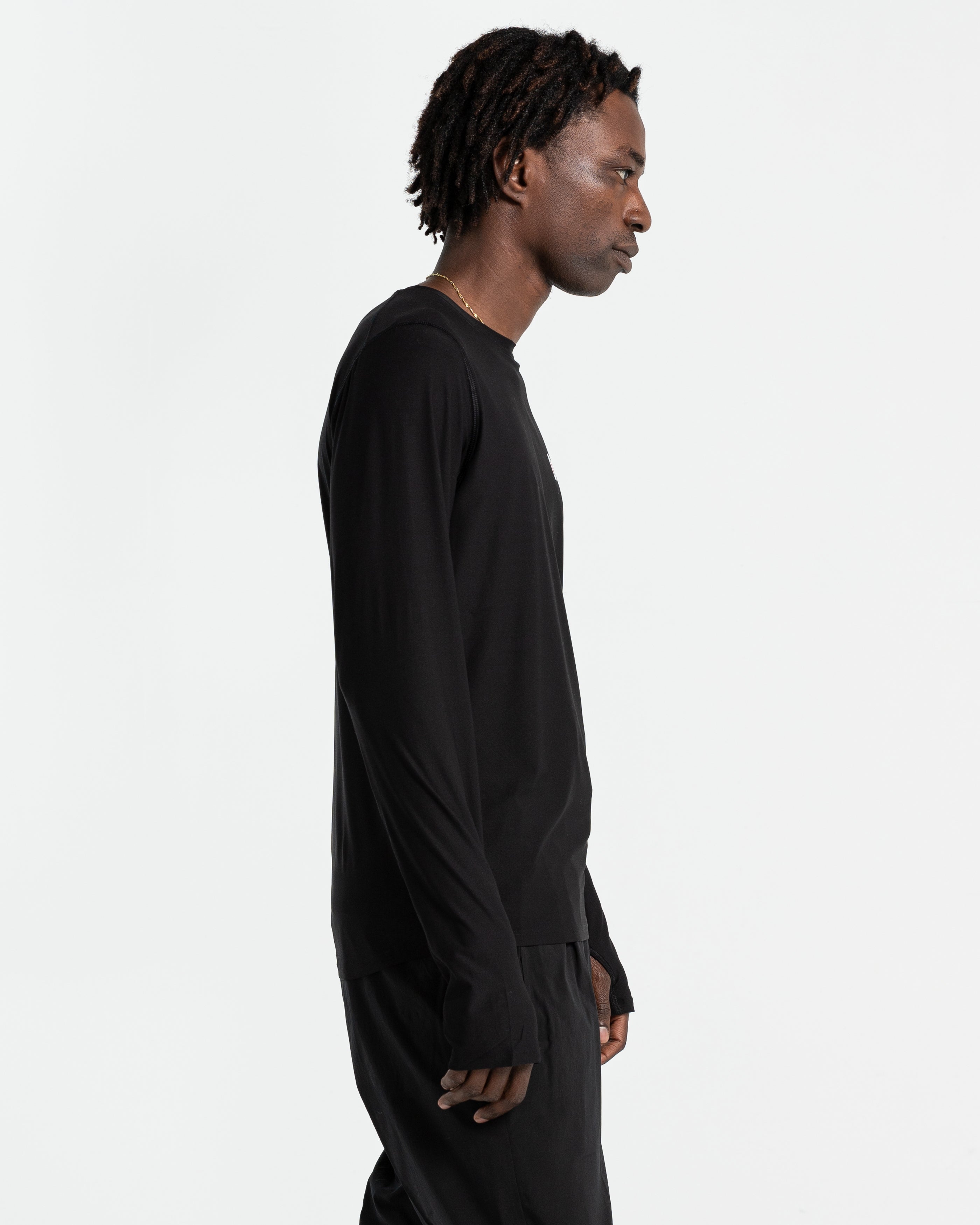 Aloe Long Sleeve T-Shirt in Black
