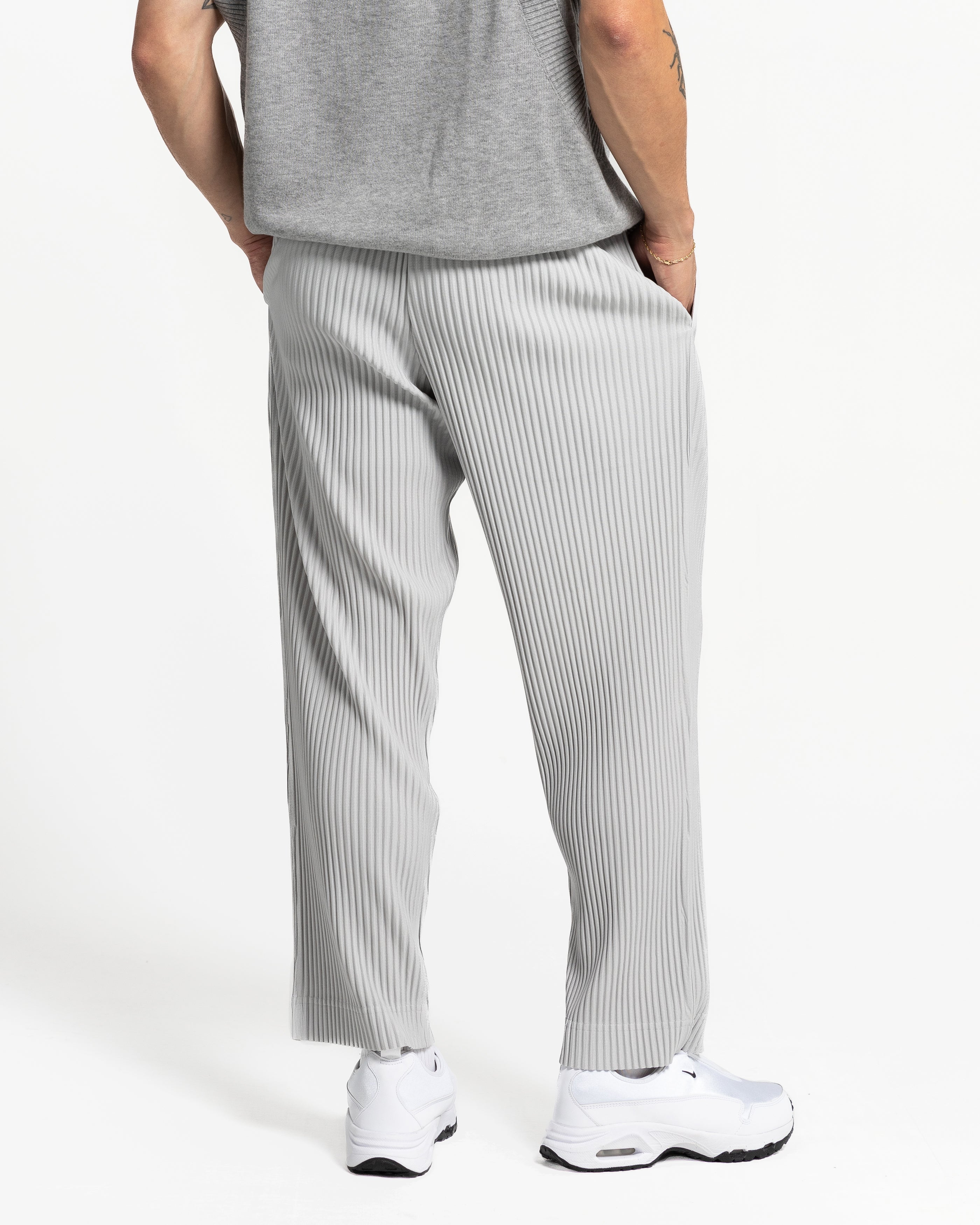 Basic Pleated Trouser in Light Grey