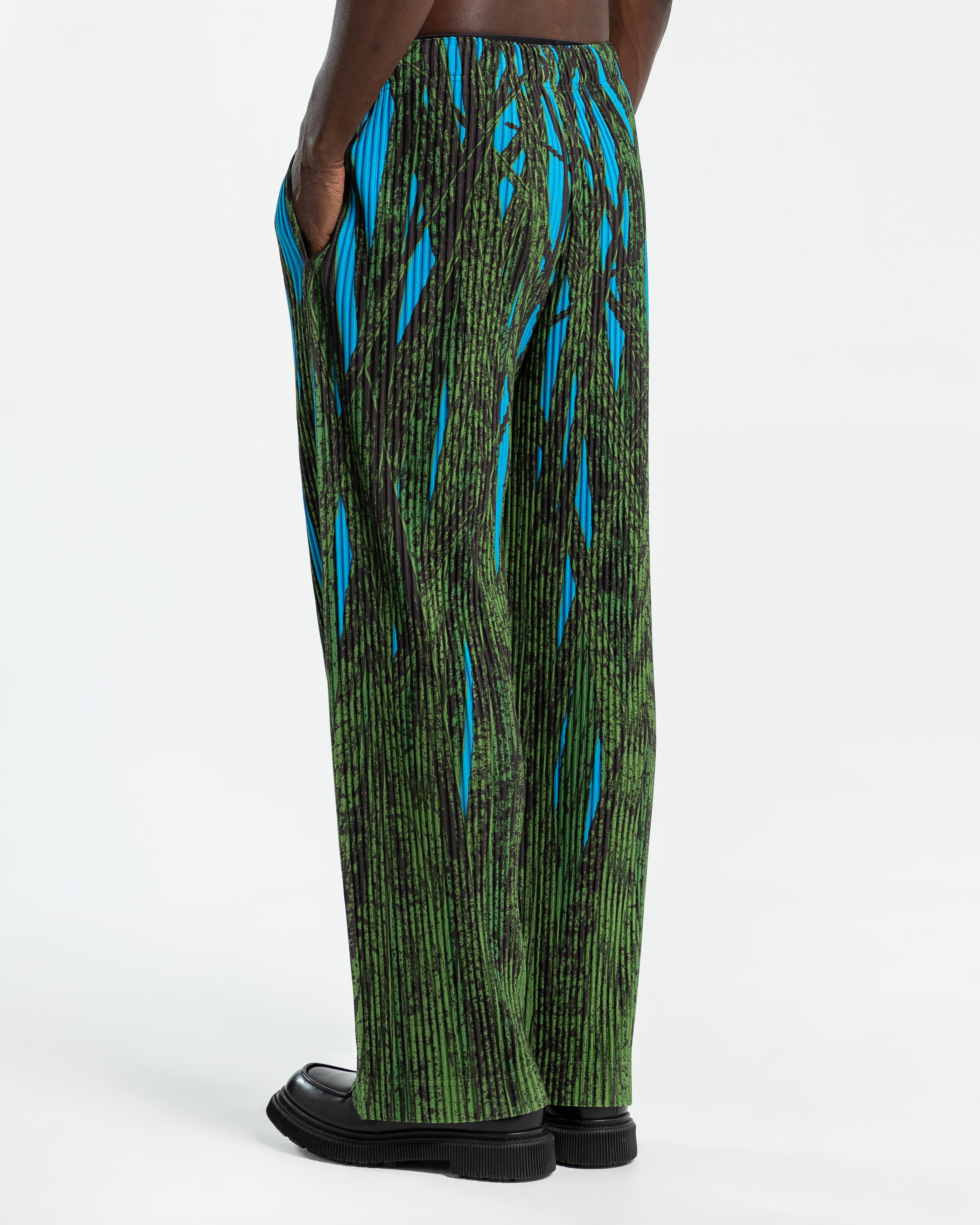 Grass Field Pants in Green