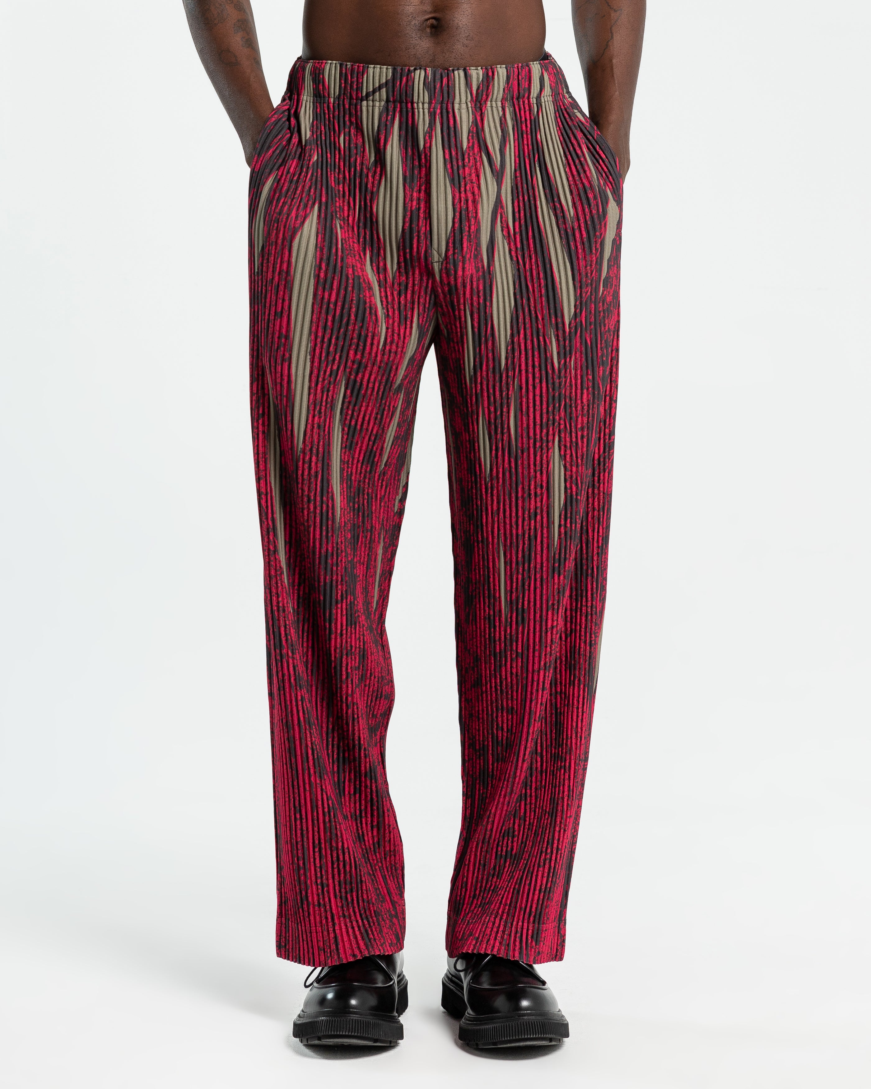 Grass Field Pants in Red