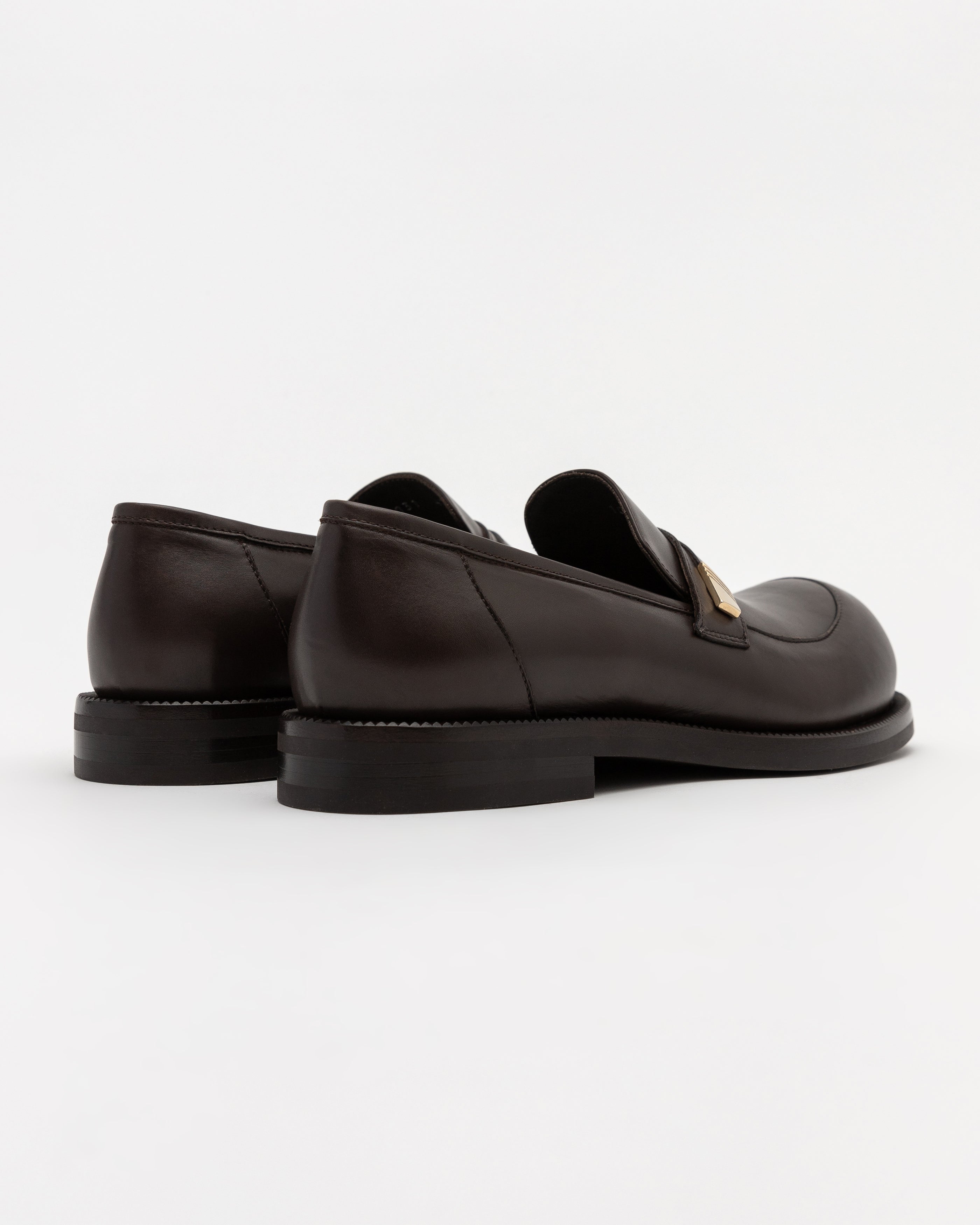 Bulb Toe Loafer in Brown