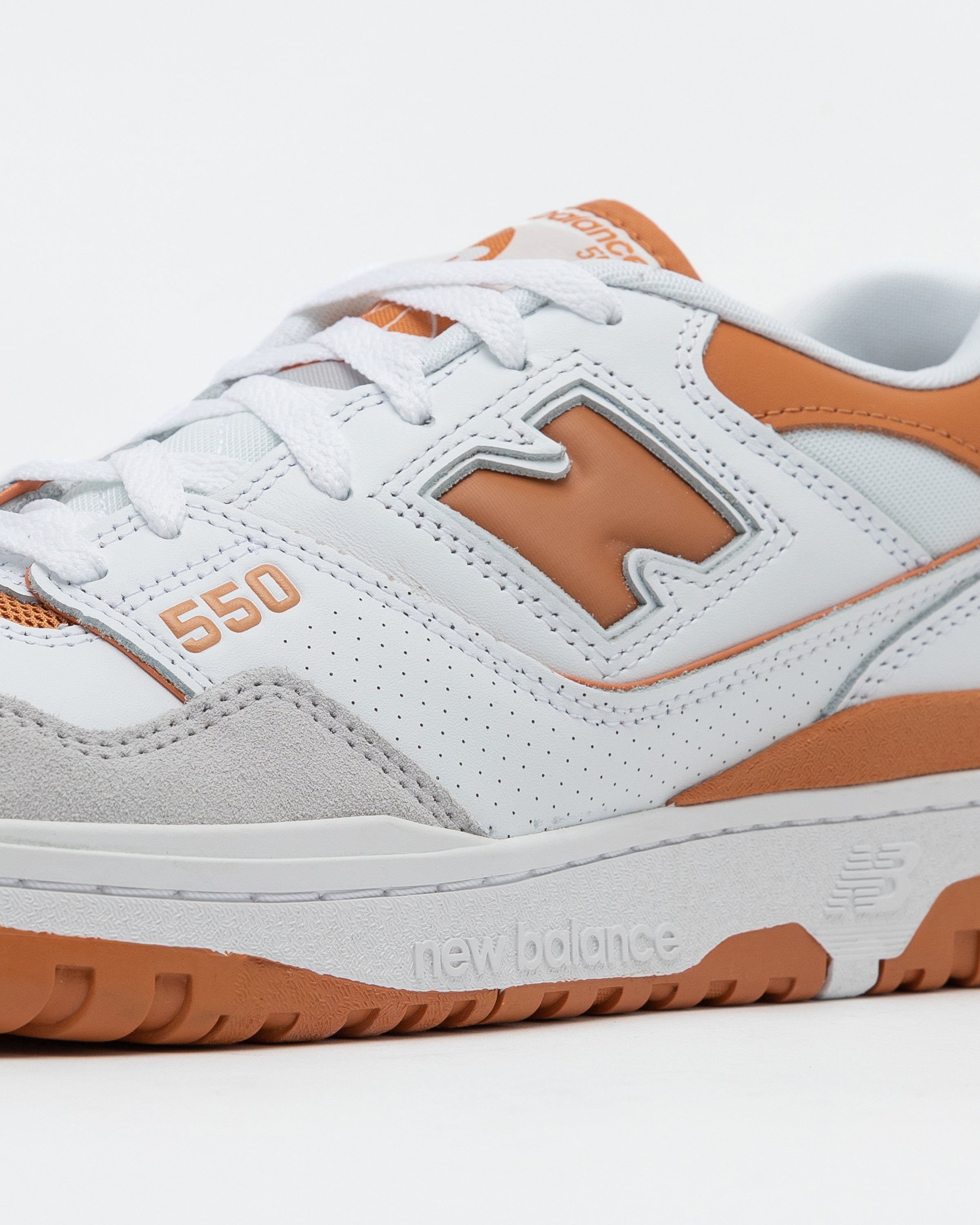 550 in White and Brown